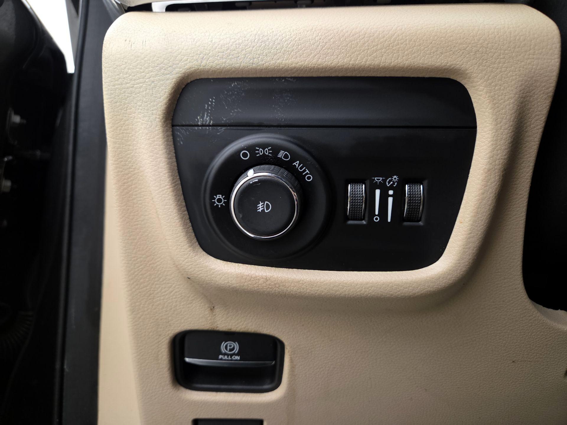 Thumbnail: 2022 Jeep Grand Cherokee L - 13