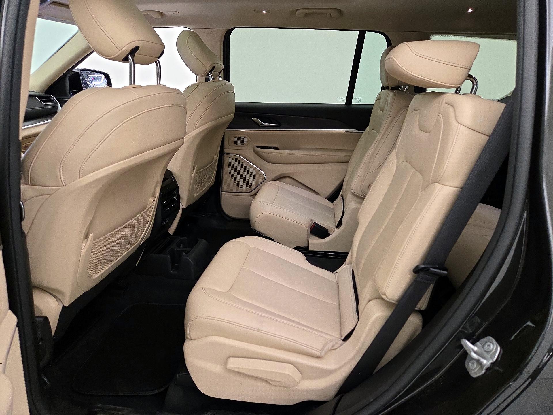 Thumbnail: 2022 Jeep Grand Cherokee L - 19