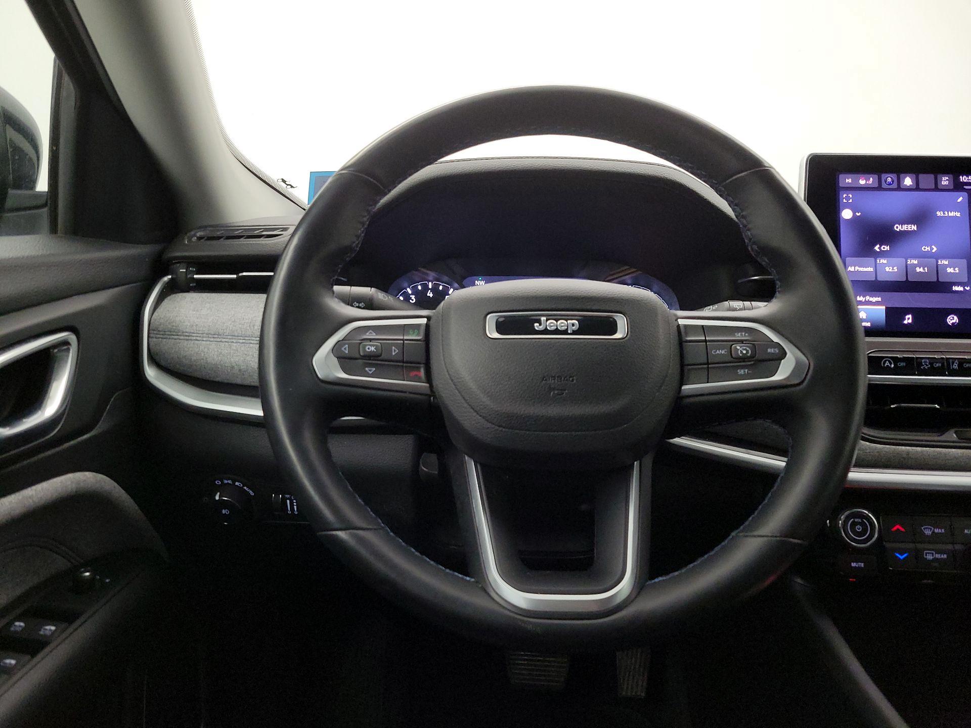 Thumbnail: 2022 Jeep Compass - 10