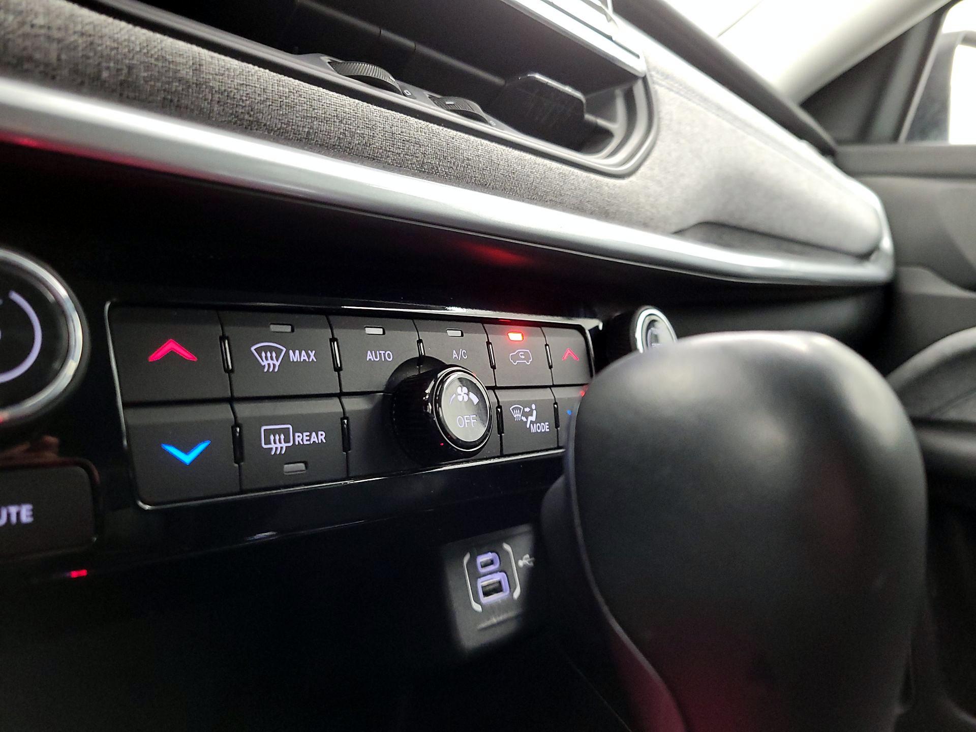 Thumbnail: 2022 Jeep Compass - 16