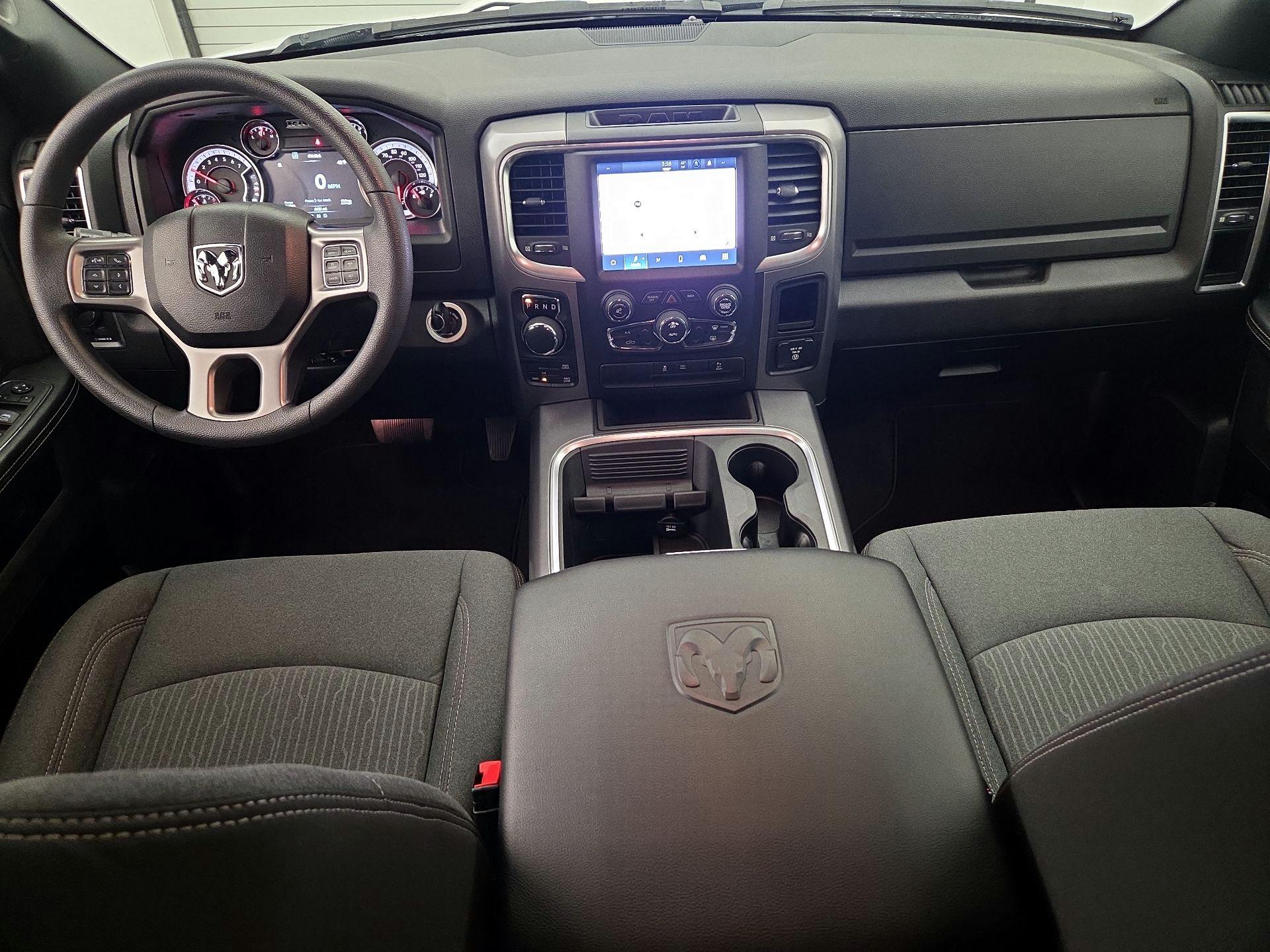 Thumbnail: 2022 RAM 1500 Classic - 9