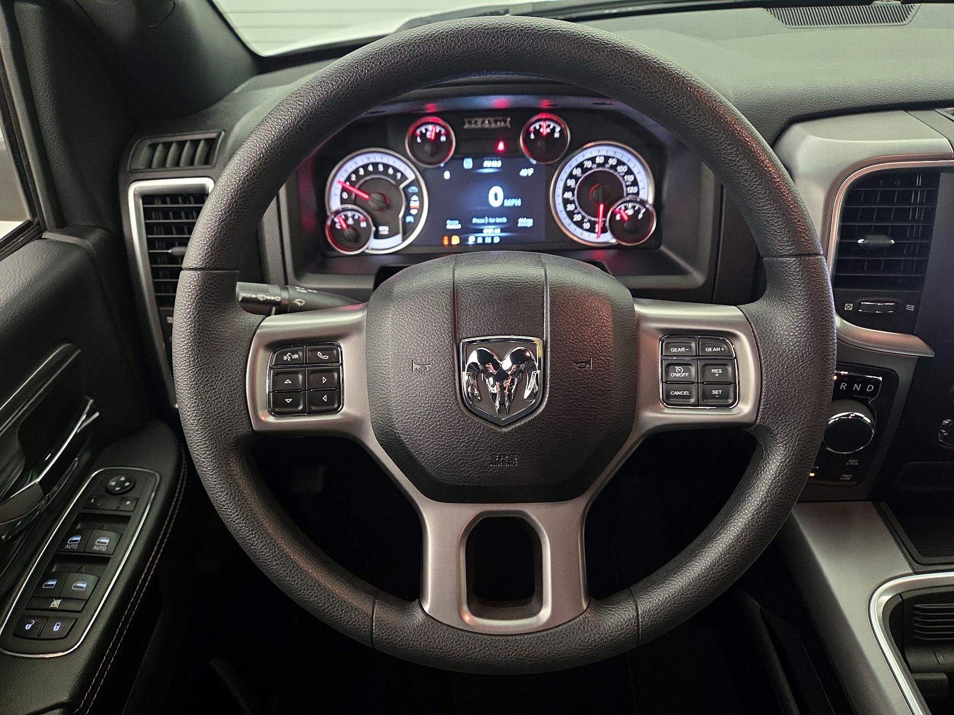 Thumbnail: 2022 RAM 1500 Classic - 10