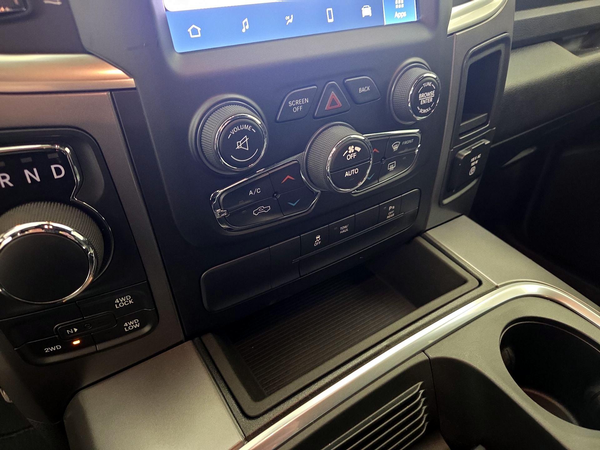 Thumbnail: 2022 RAM 1500 Classic - 16