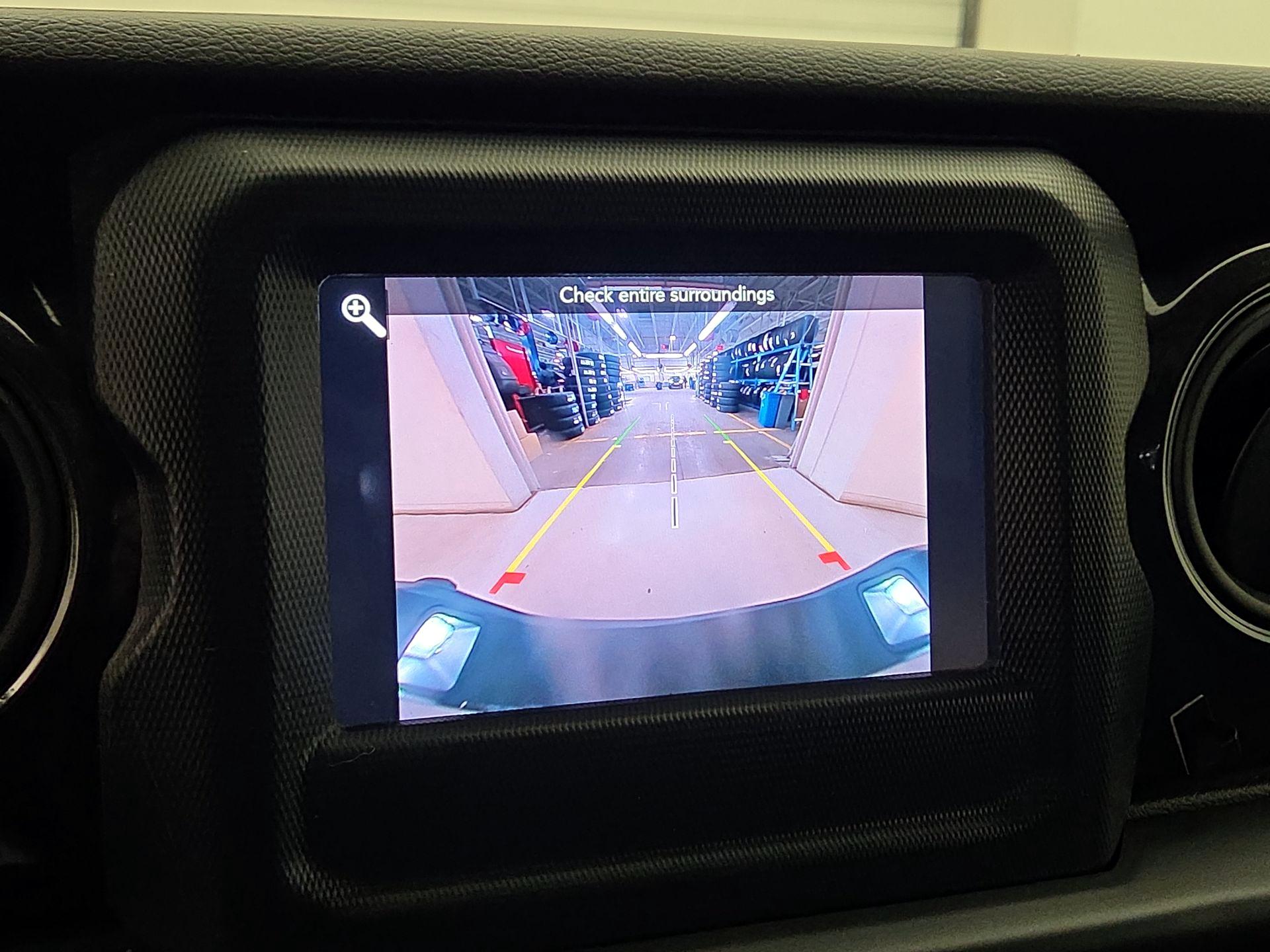 Thumbnail: 2022 Jeep Gladiator - 14