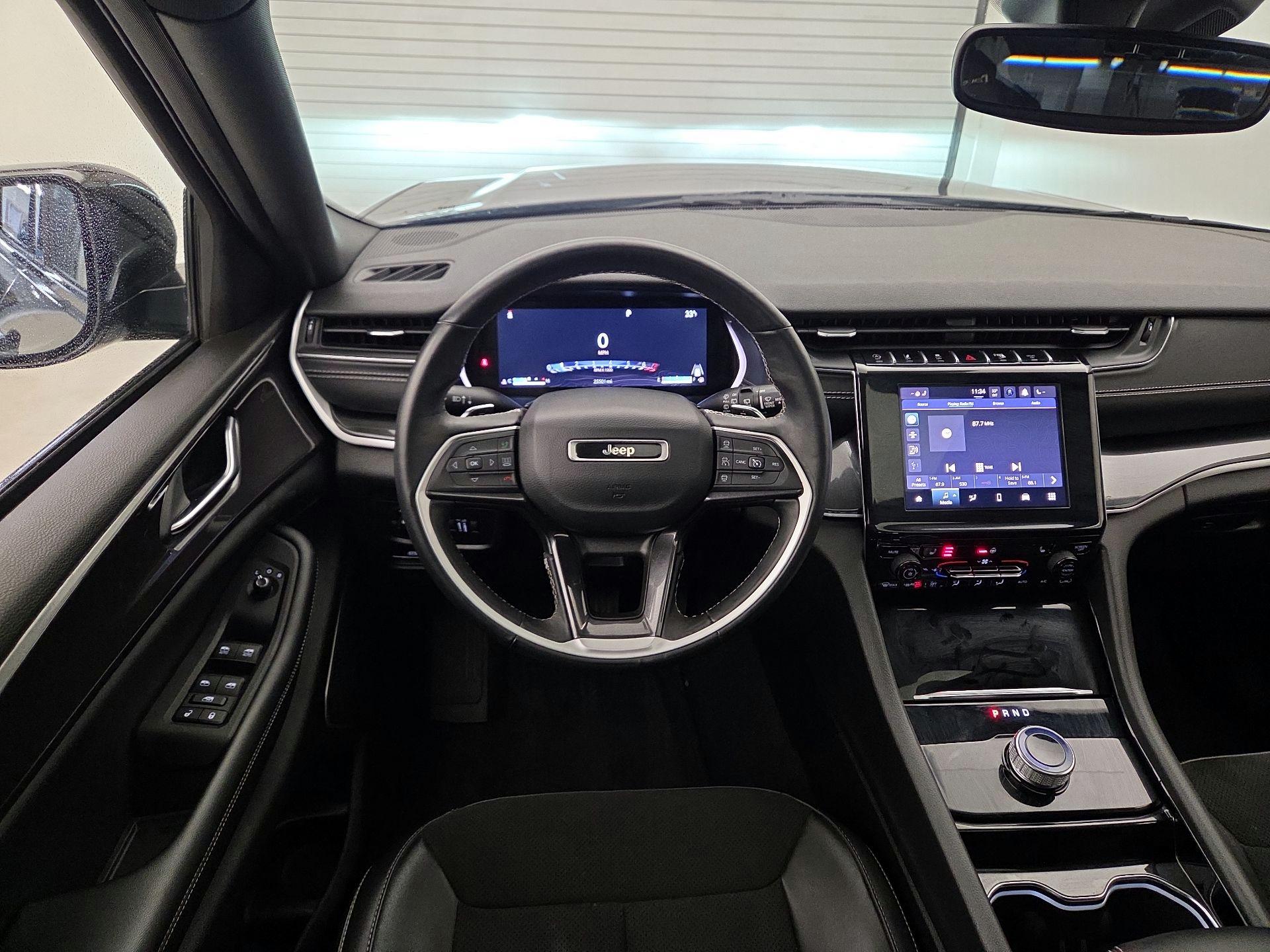 Thumbnail: 2022 Jeep Grand Cherokee - 10