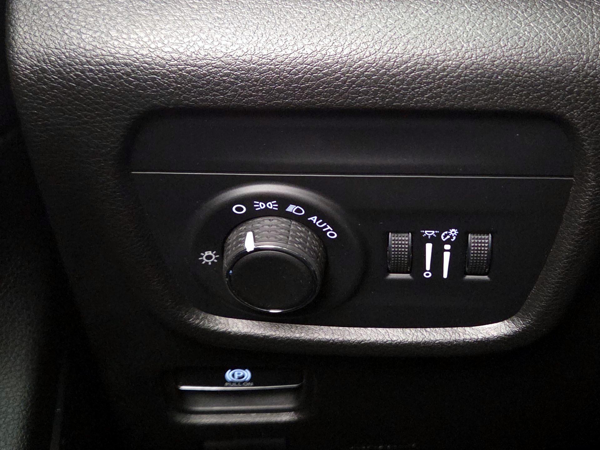 Thumbnail: 2022 Jeep Grand Cherokee - 13