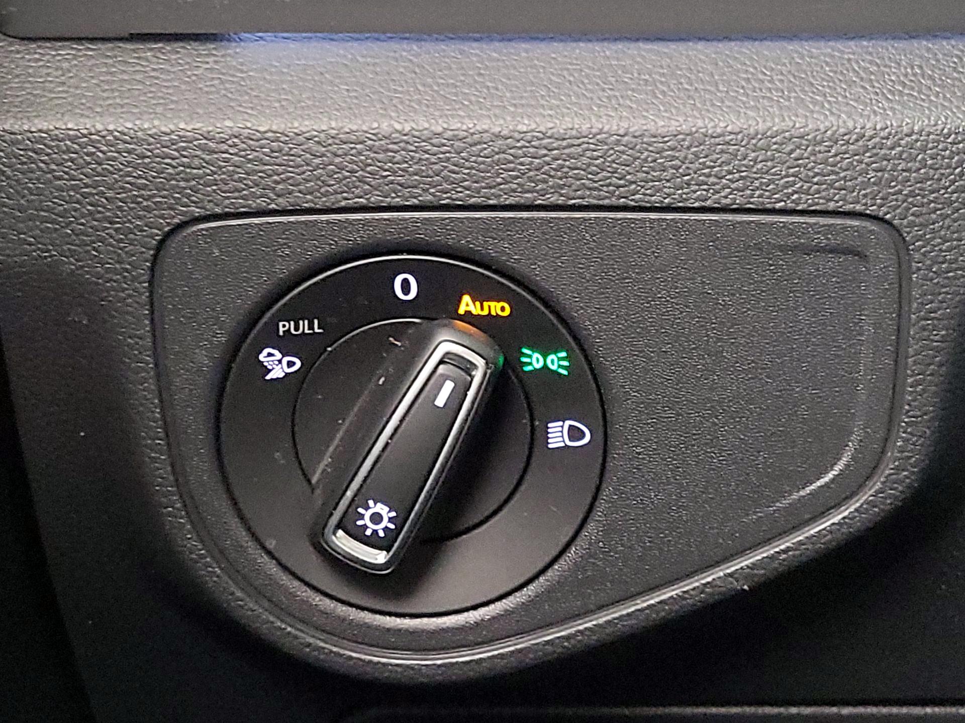 Thumbnail: 2023 Volkswagen Atlas - 13