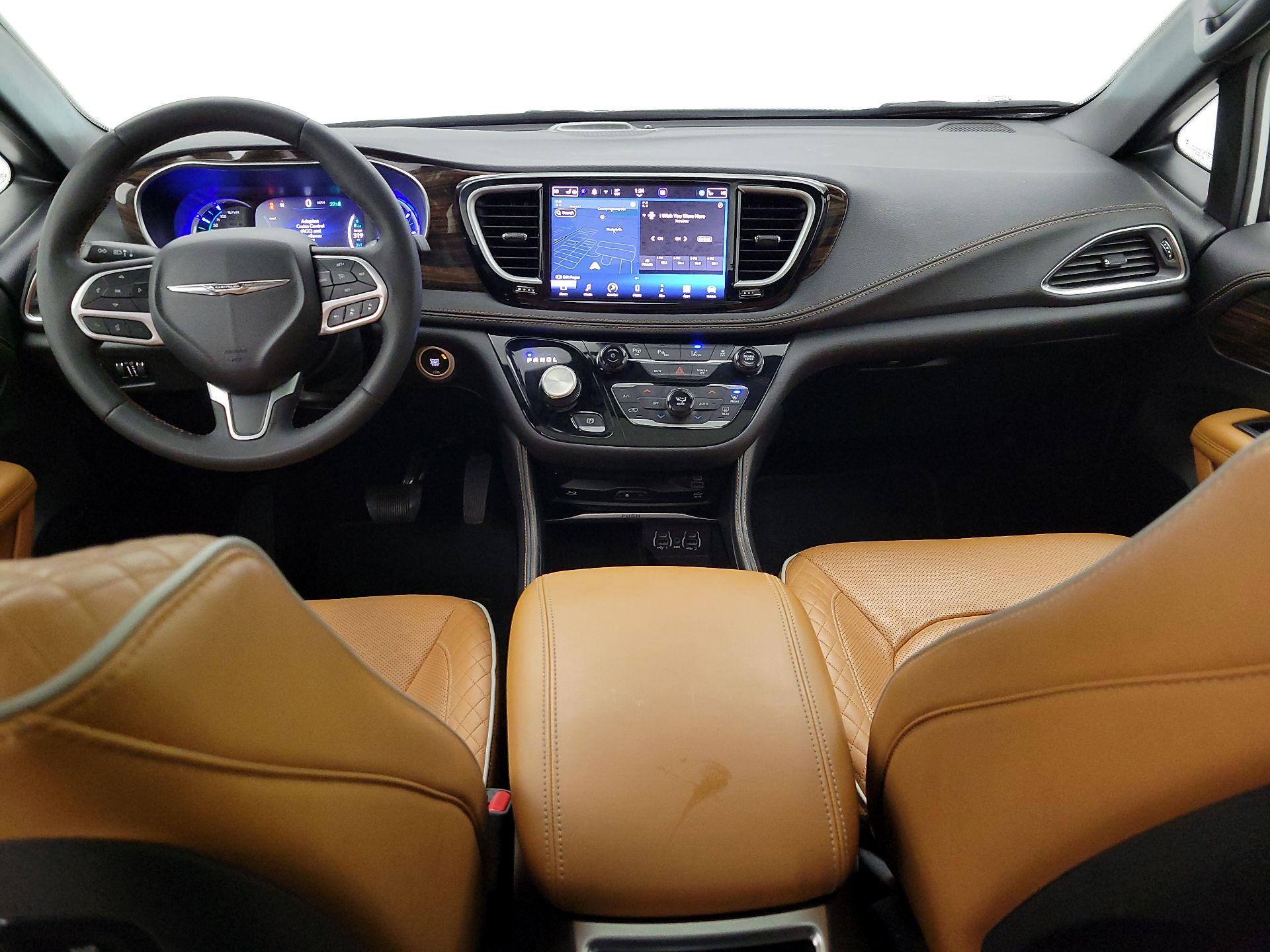 Thumbnail: 2023 Chrysler Pacifica - 9