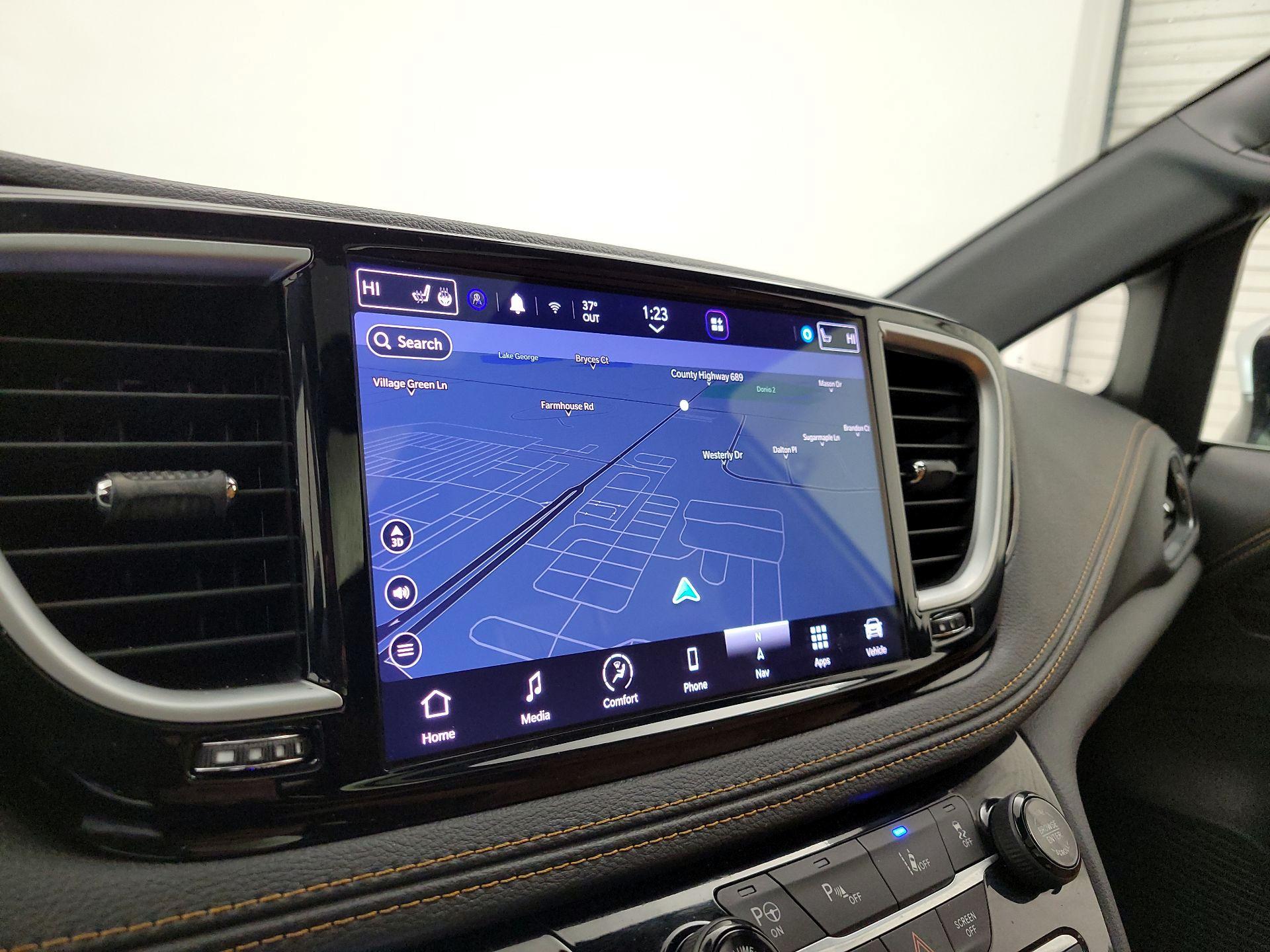 Thumbnail: 2023 Chrysler Pacifica - 14