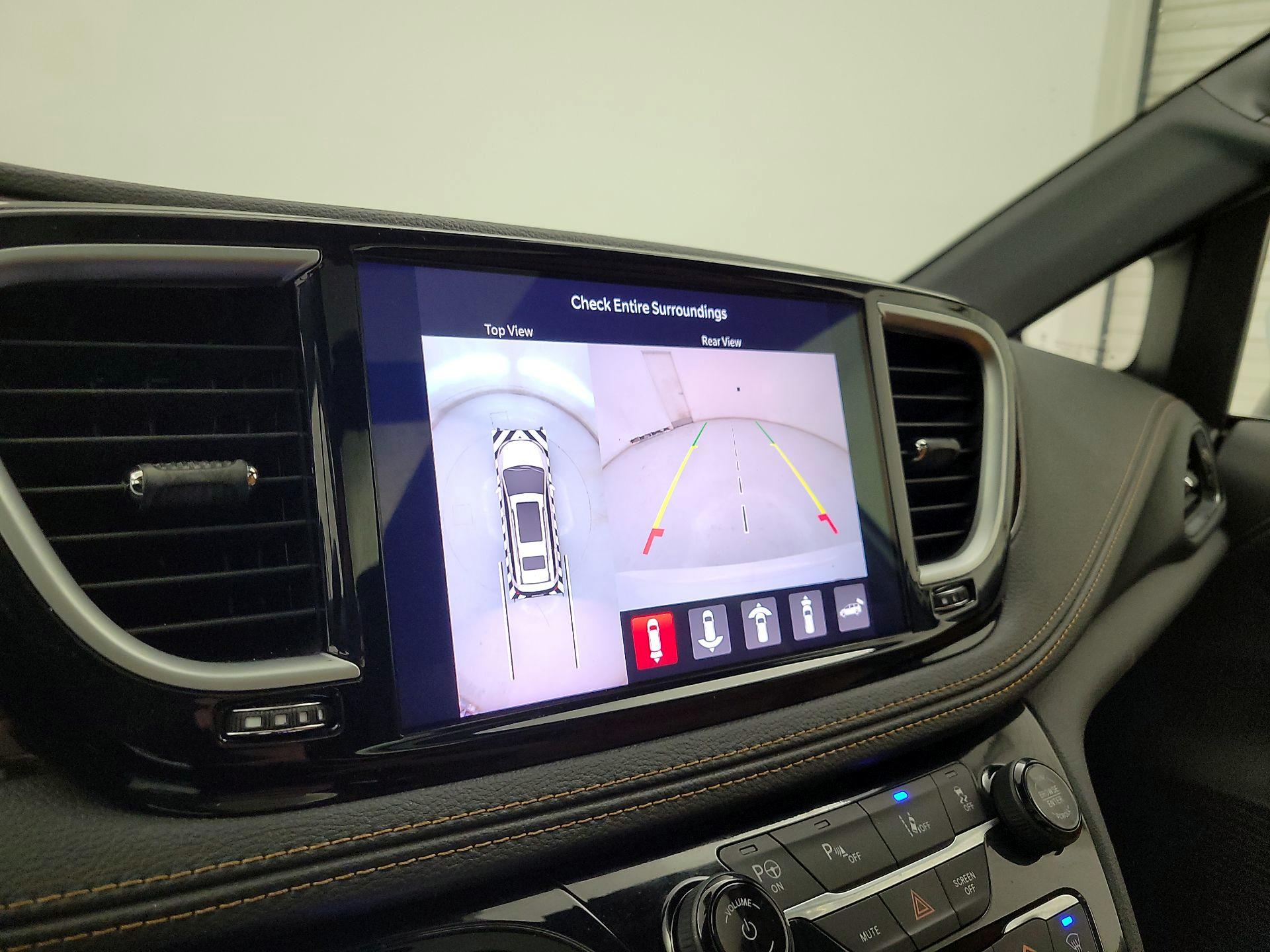 Thumbnail: 2023 Chrysler Pacifica - 15