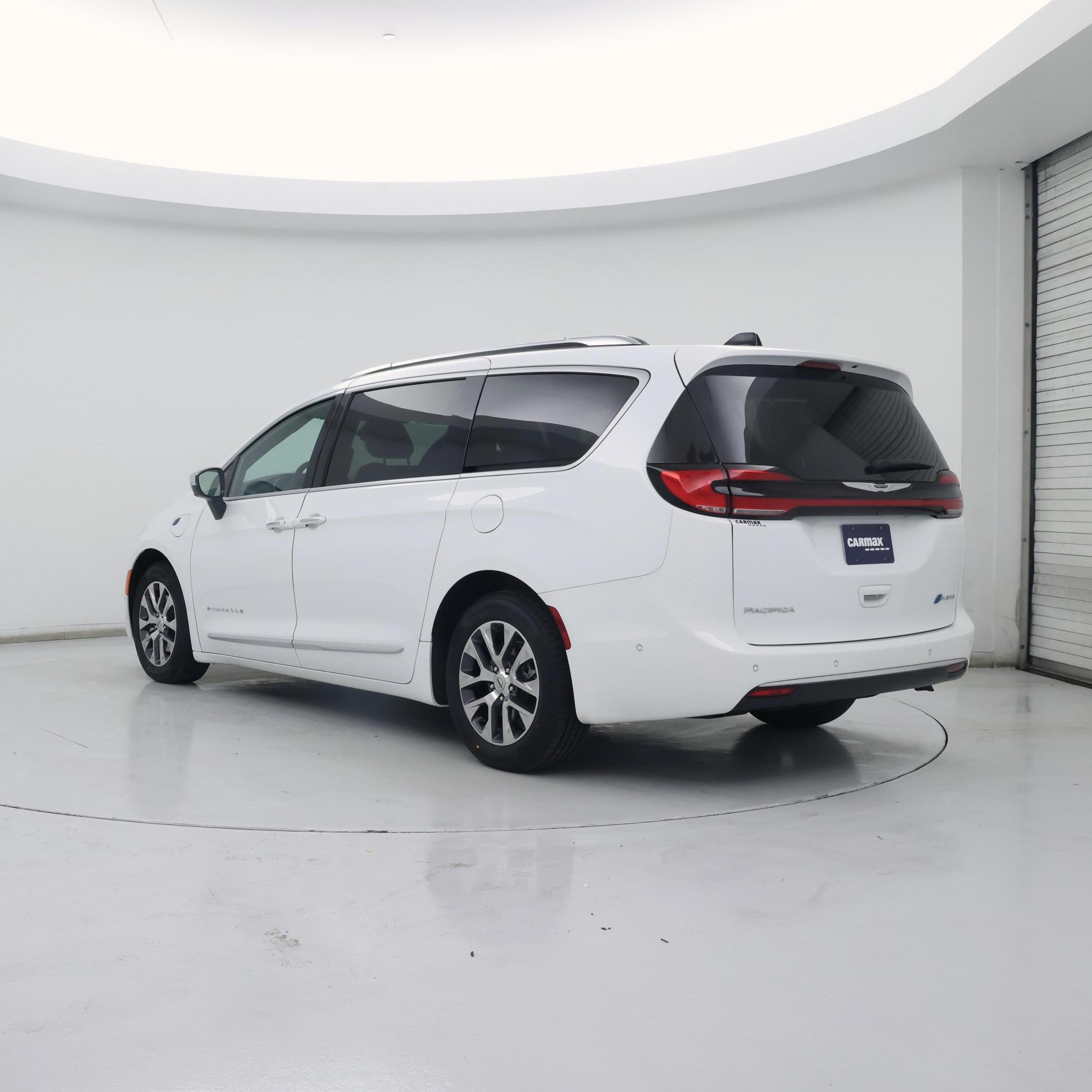 Thumbnail: 2023 Chrysler Pacifica - 2