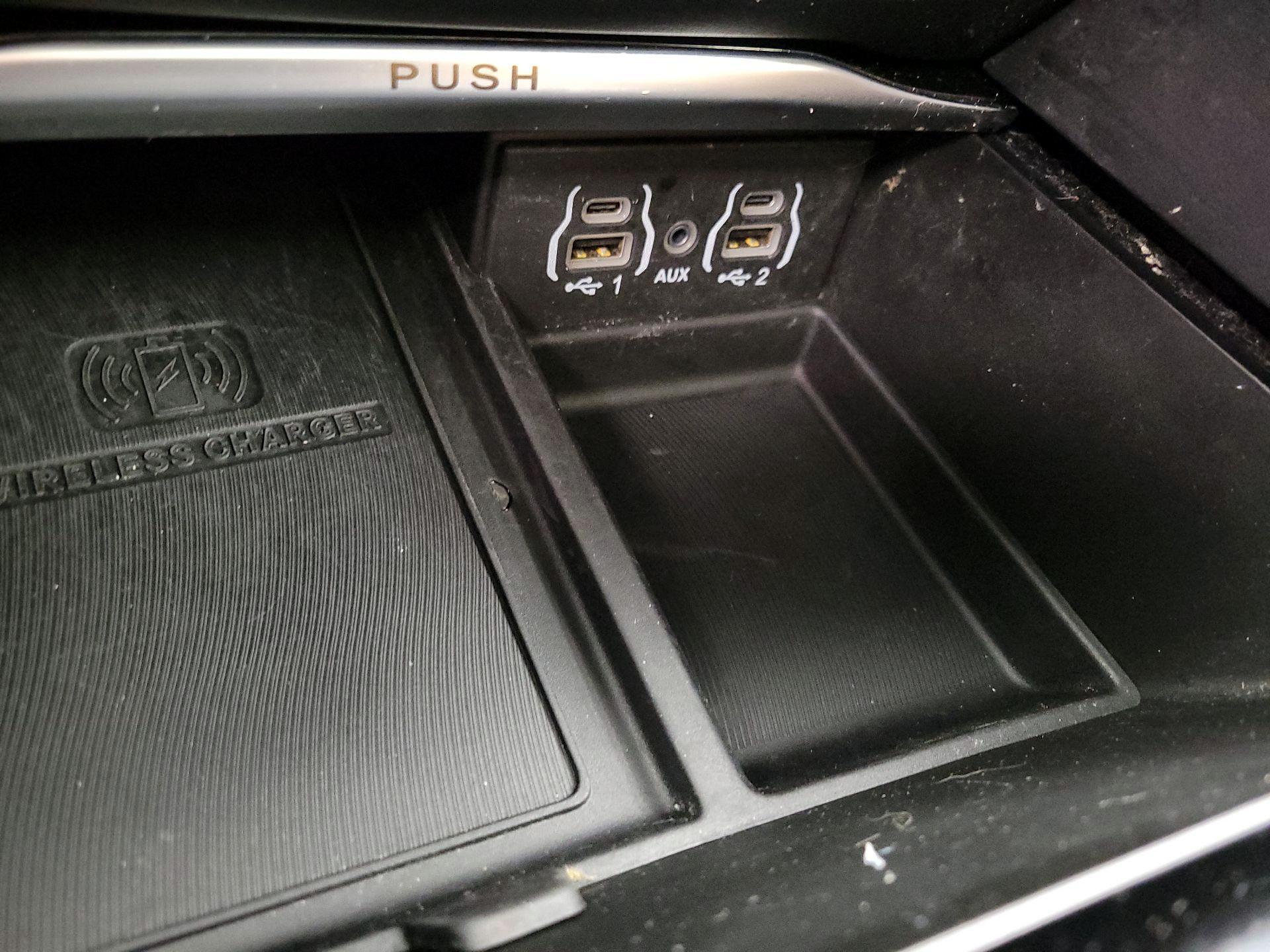 Thumbnail: 2023 Chrysler Pacifica - 19