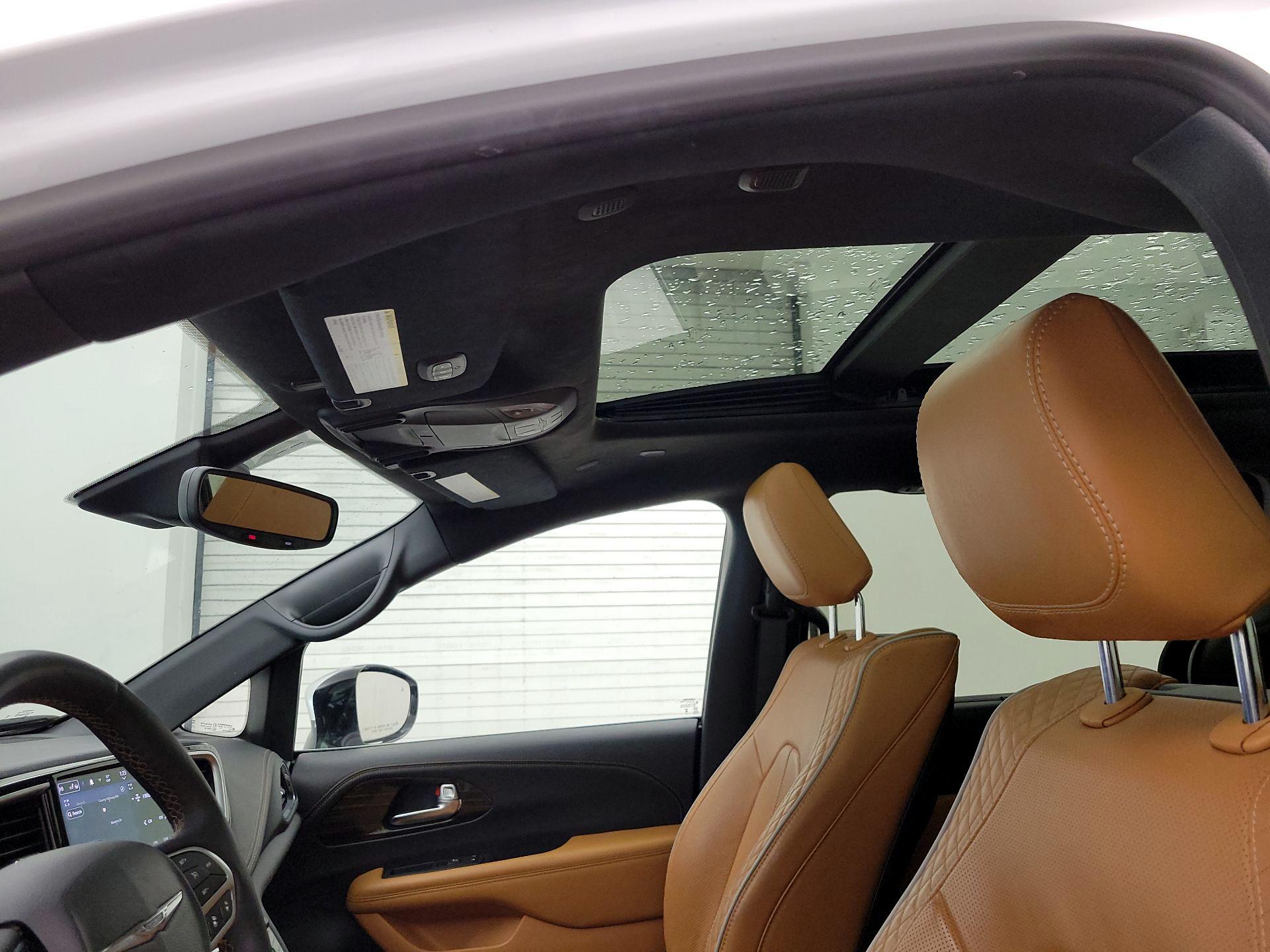 Thumbnail: 2023 Chrysler Pacifica - 20