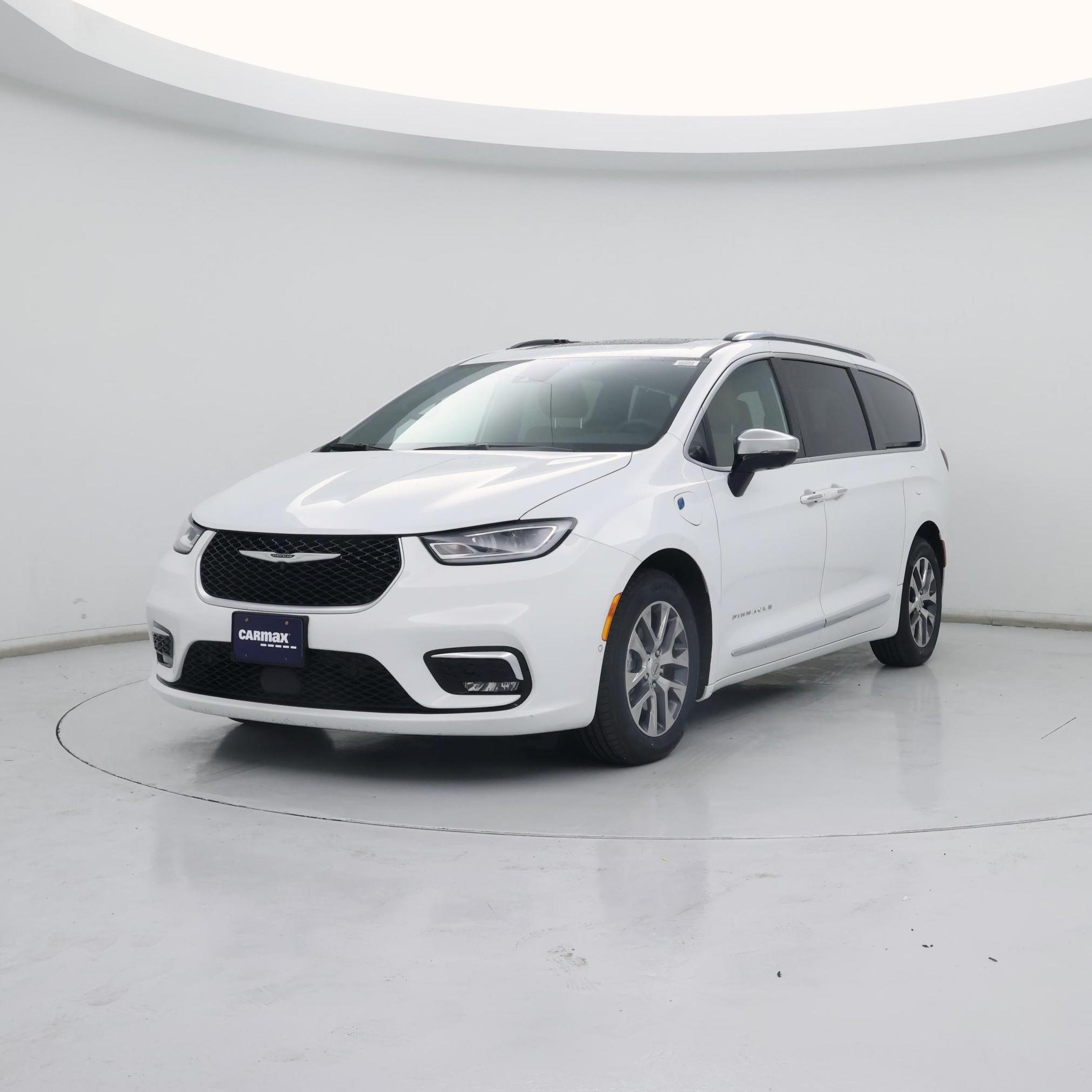 Thumbnail: 2023 Chrysler Pacifica - 4