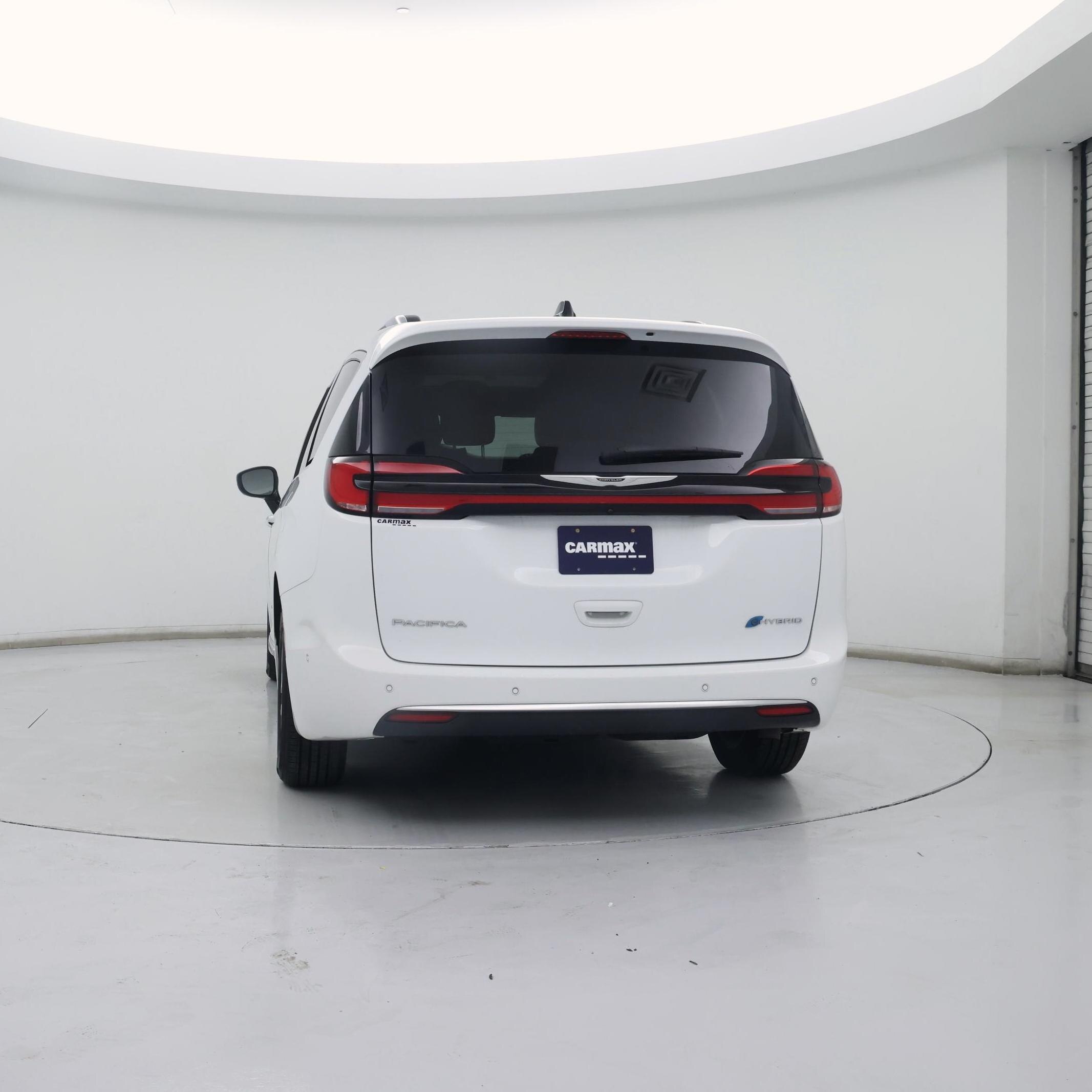 Thumbnail: 2023 Chrysler Pacifica - 6