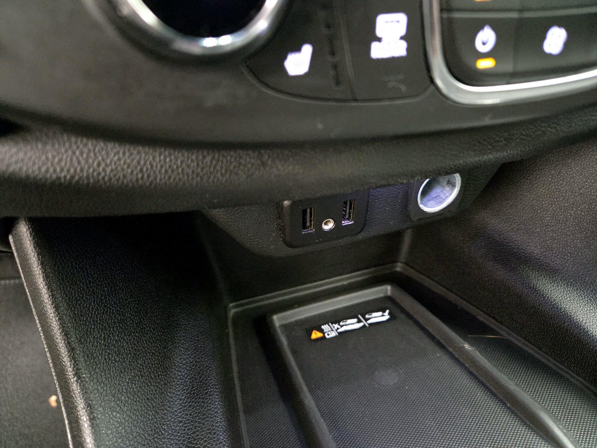 Thumbnail: 2023 Chevrolet Traverse - 17