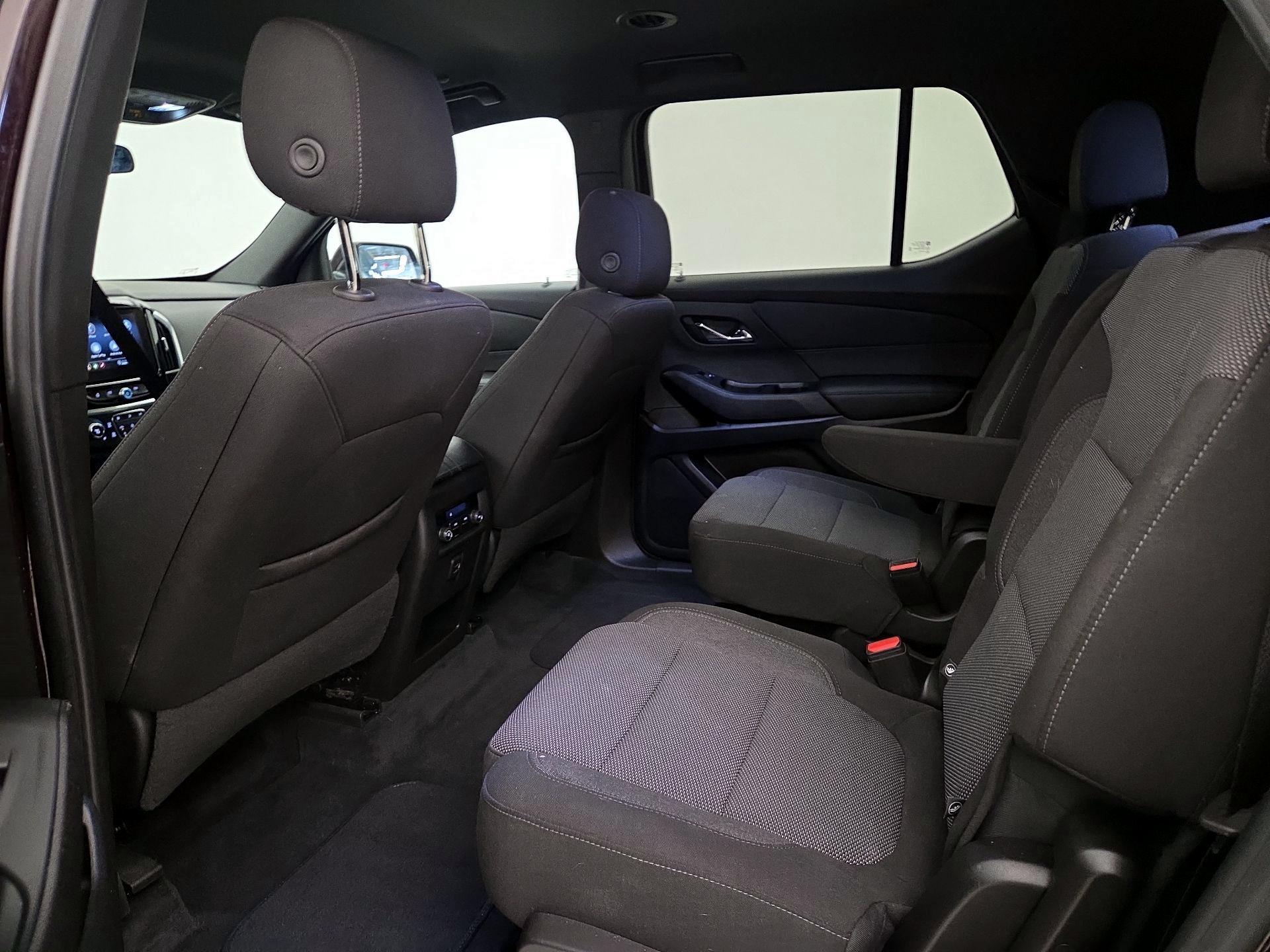 Thumbnail: 2023 Chevrolet Traverse - 18