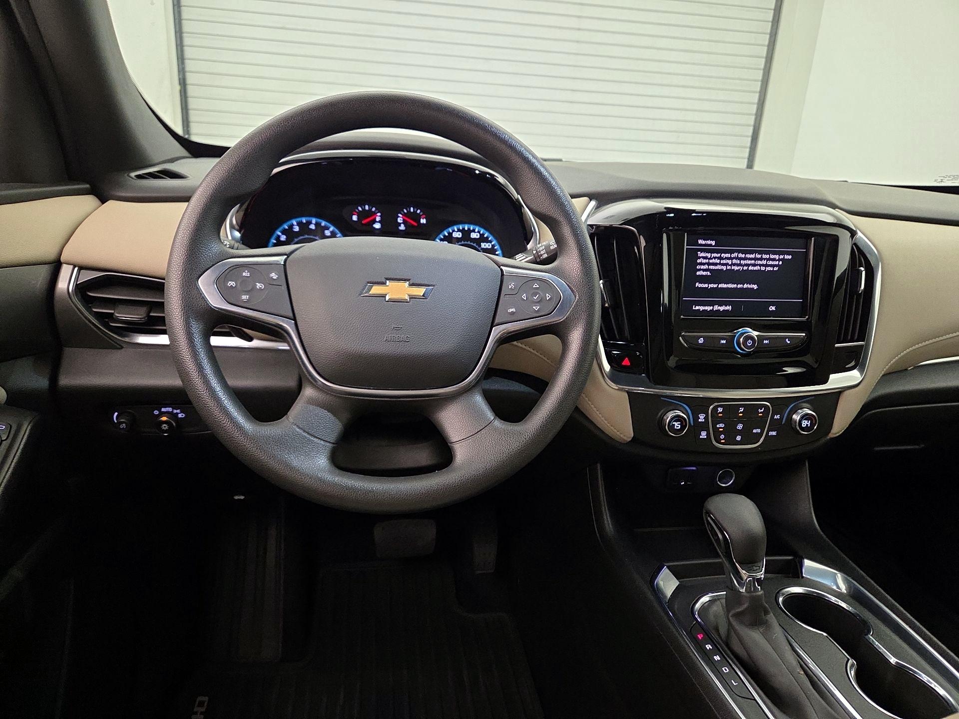 Thumbnail: 2023 Chevrolet Traverse - 10