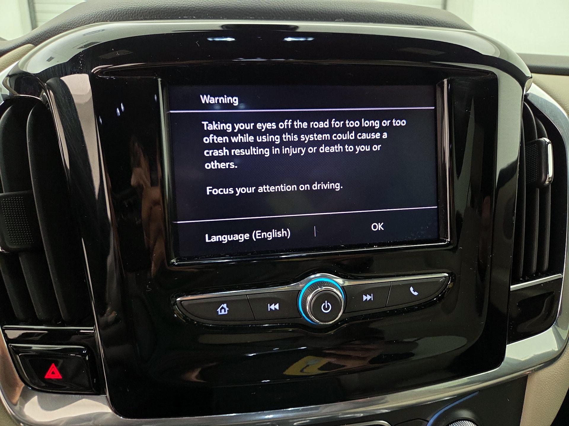 Thumbnail: 2023 Chevrolet Traverse - 15