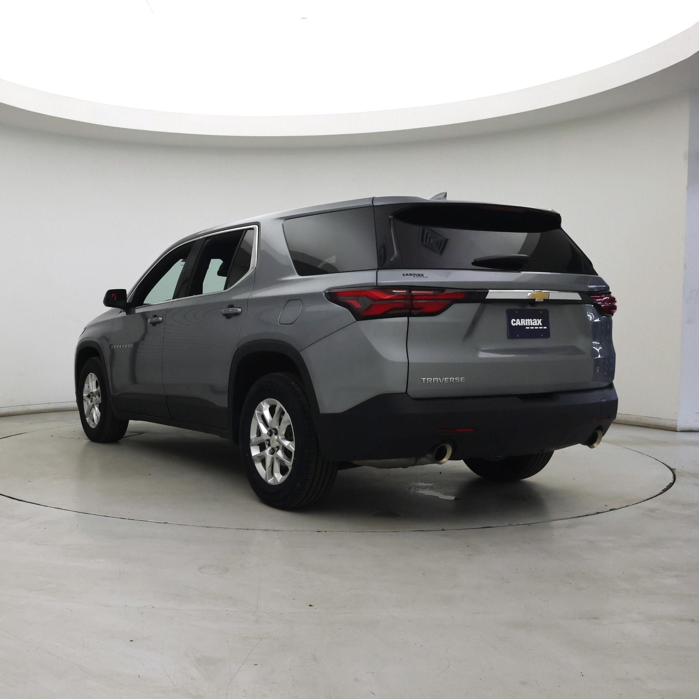 Thumbnail: 2023 Chevrolet Traverse - 2