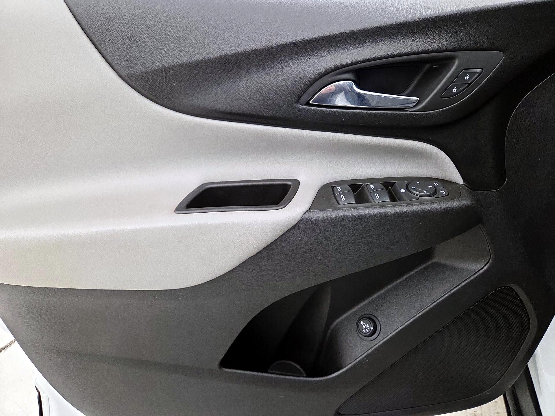 Thumbnail: 2021 Chevrolet Equinox - 12