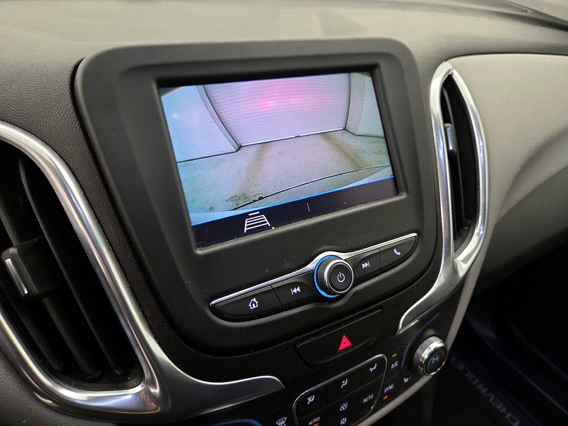 Thumbnail: 2021 Chevrolet Equinox - 14