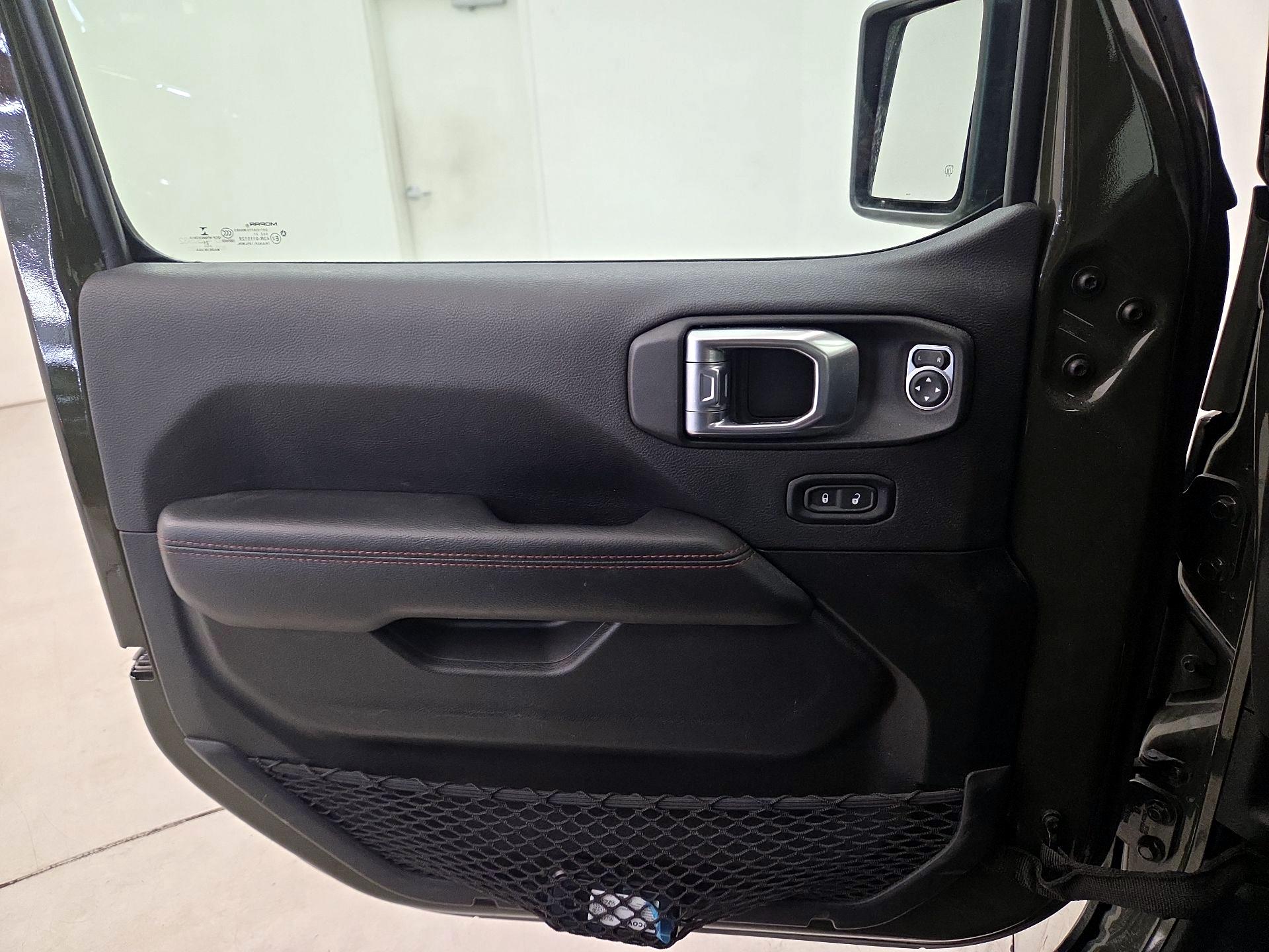 Thumbnail: 2021 Jeep Gladiator - 12