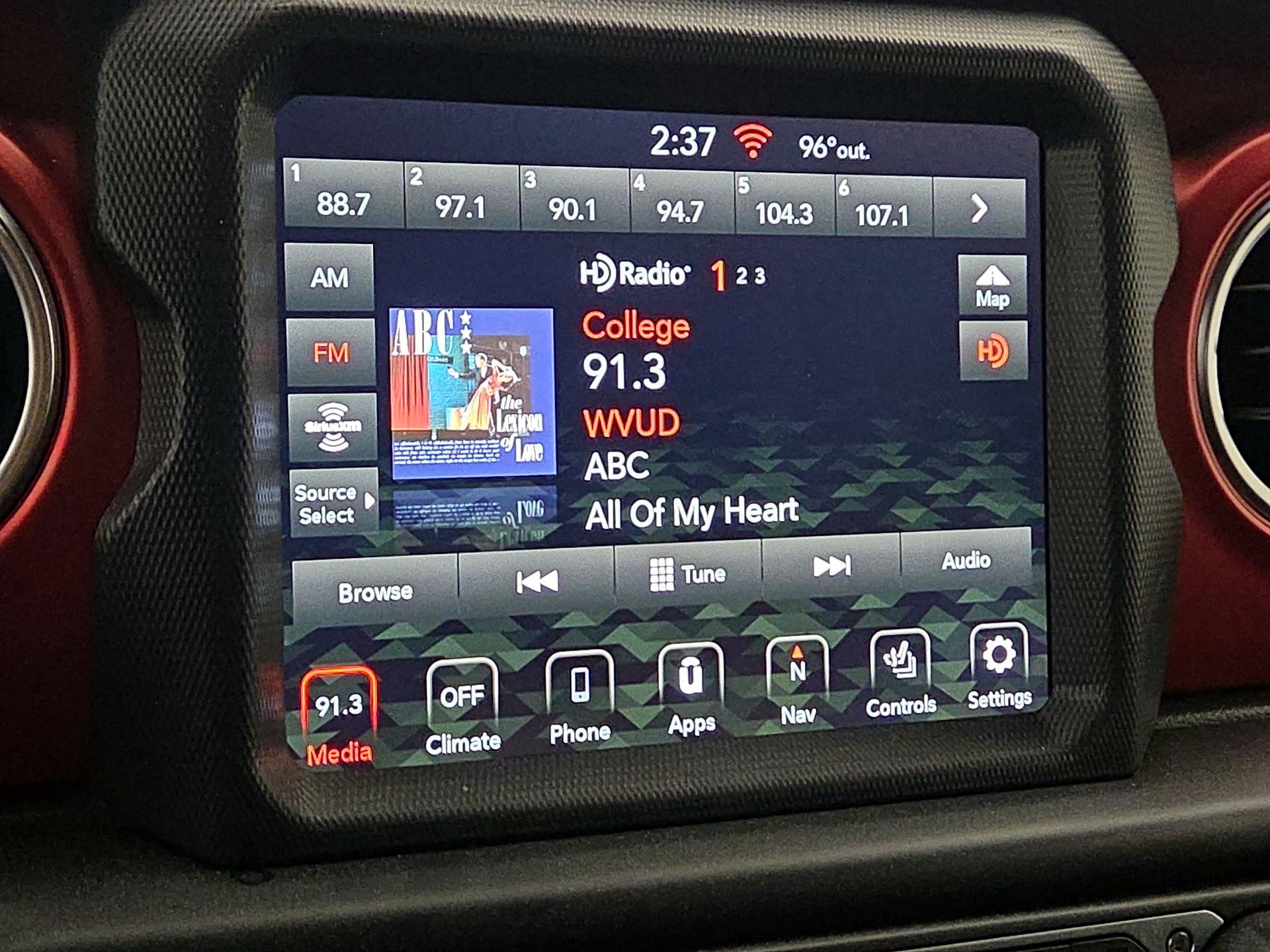 Thumbnail: 2021 Jeep Gladiator - 16