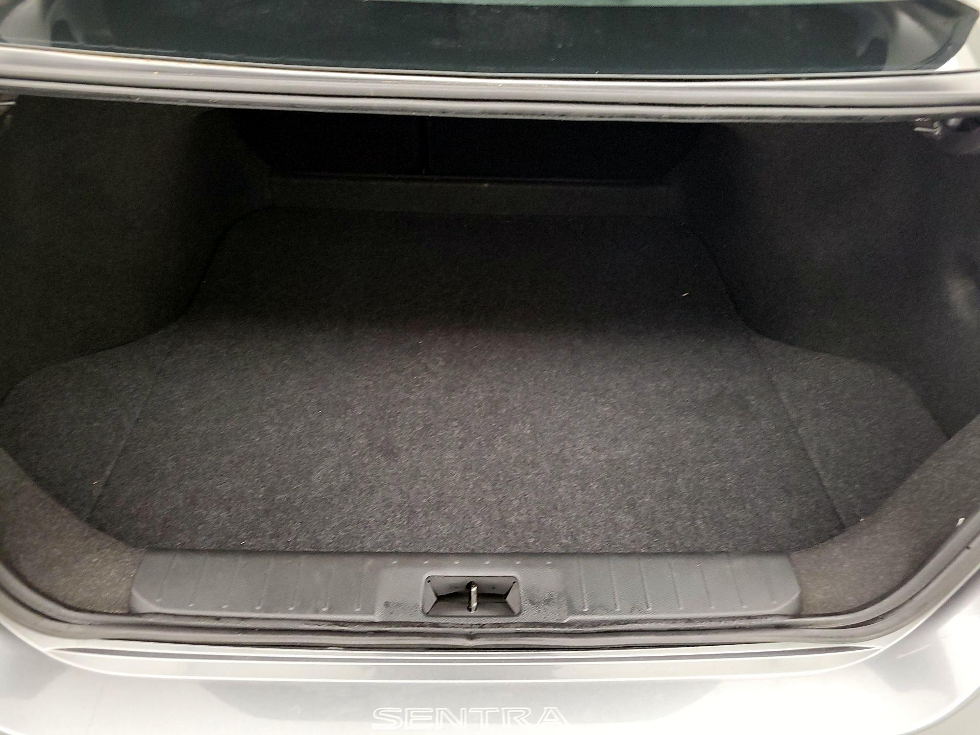 Thumbnail: 2023 Nissan Sentra - 20