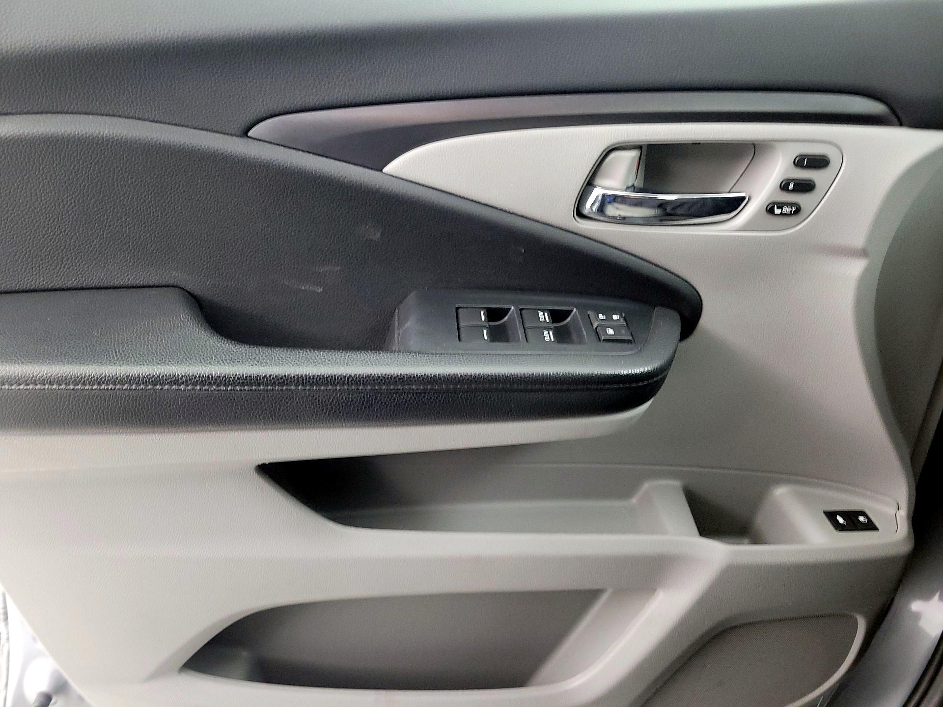 Thumbnail: 2022 Honda Pilot - 12