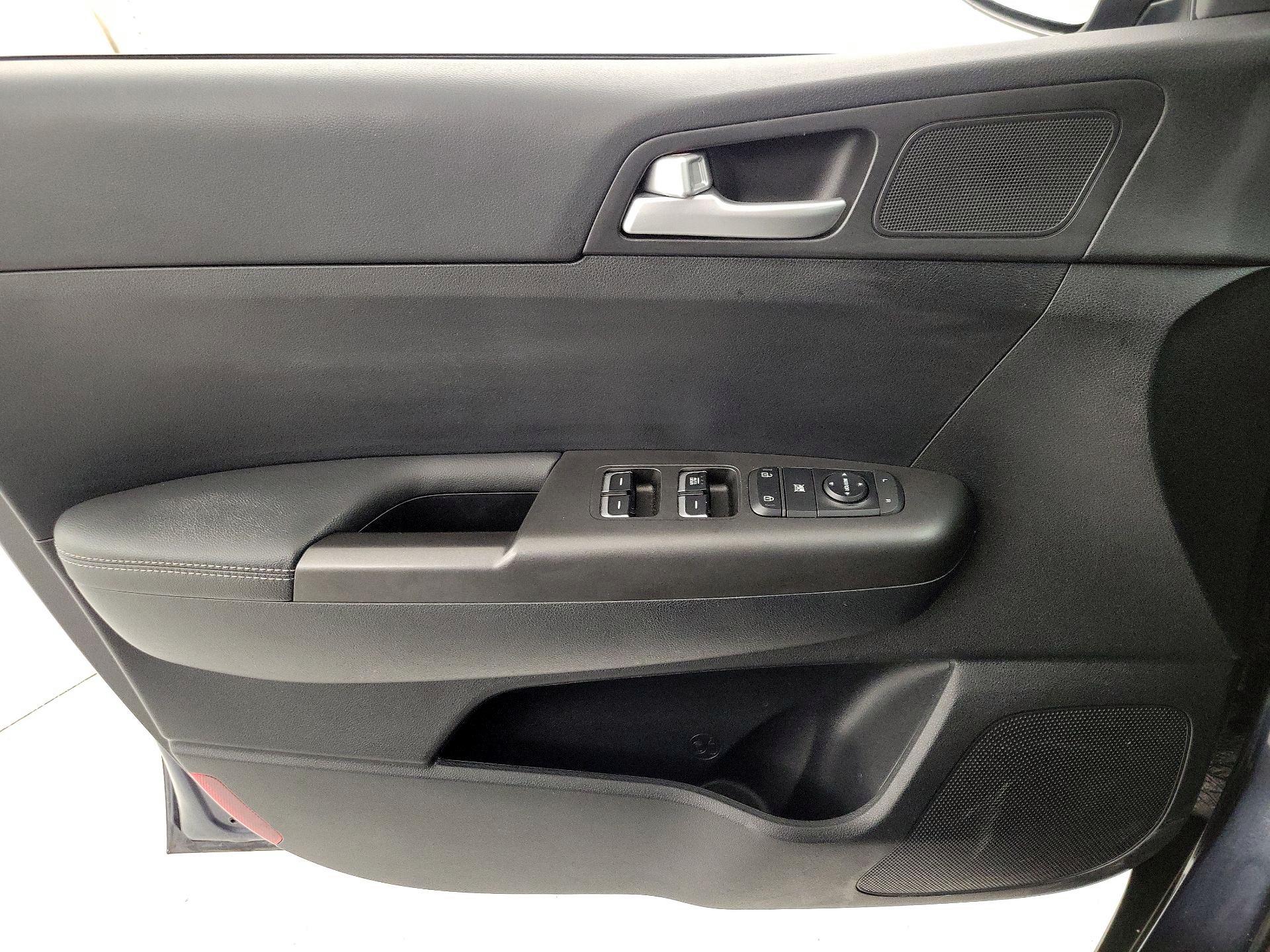 Thumbnail: 2022 Kia Sportage - 12