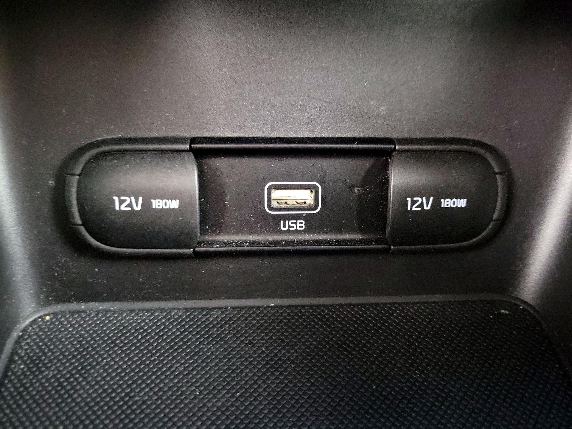 Thumbnail: 2022 Kia Sportage - 18