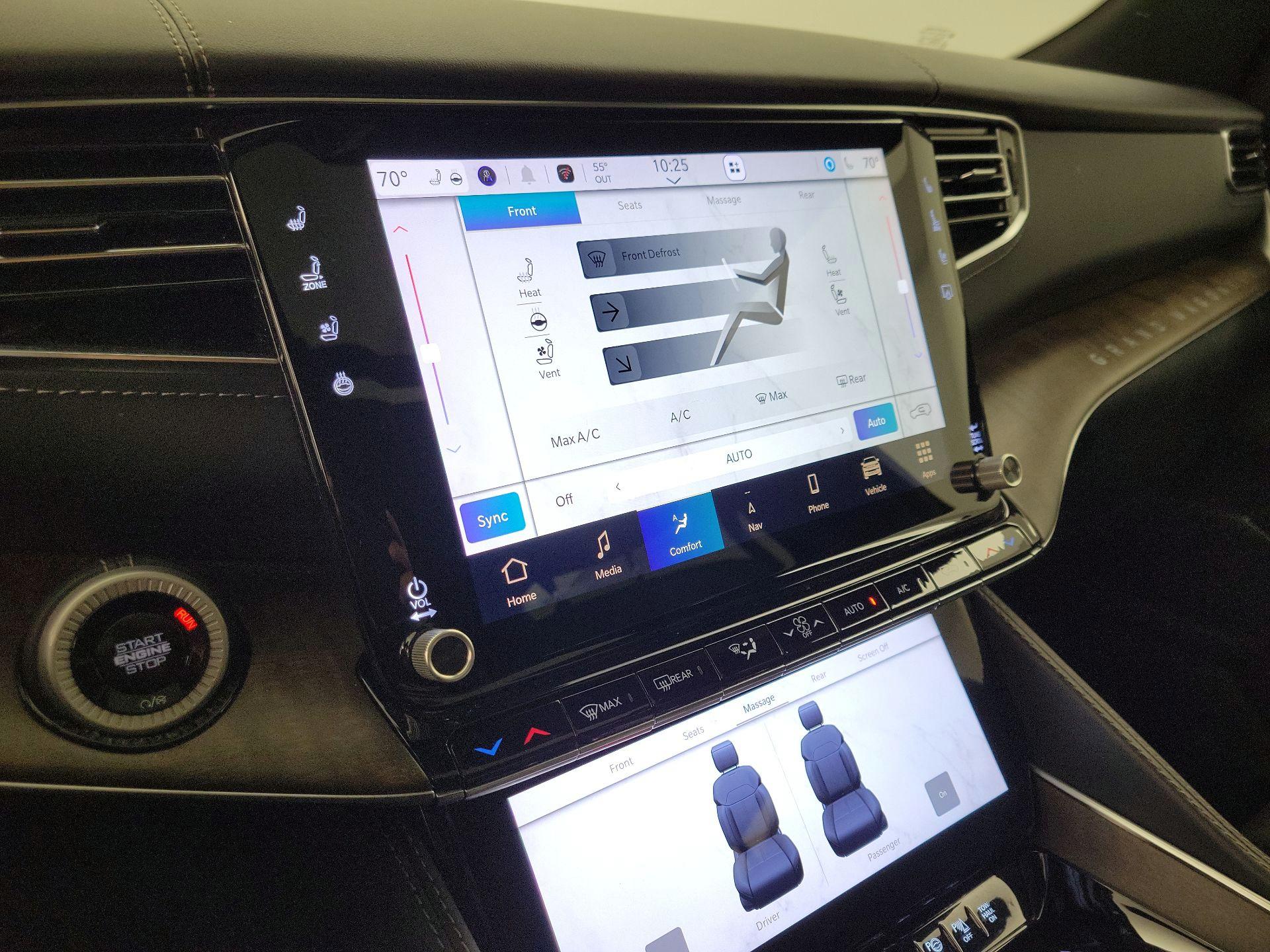 Thumbnail: 2024 Jeep Grand Wagoneer L - 17