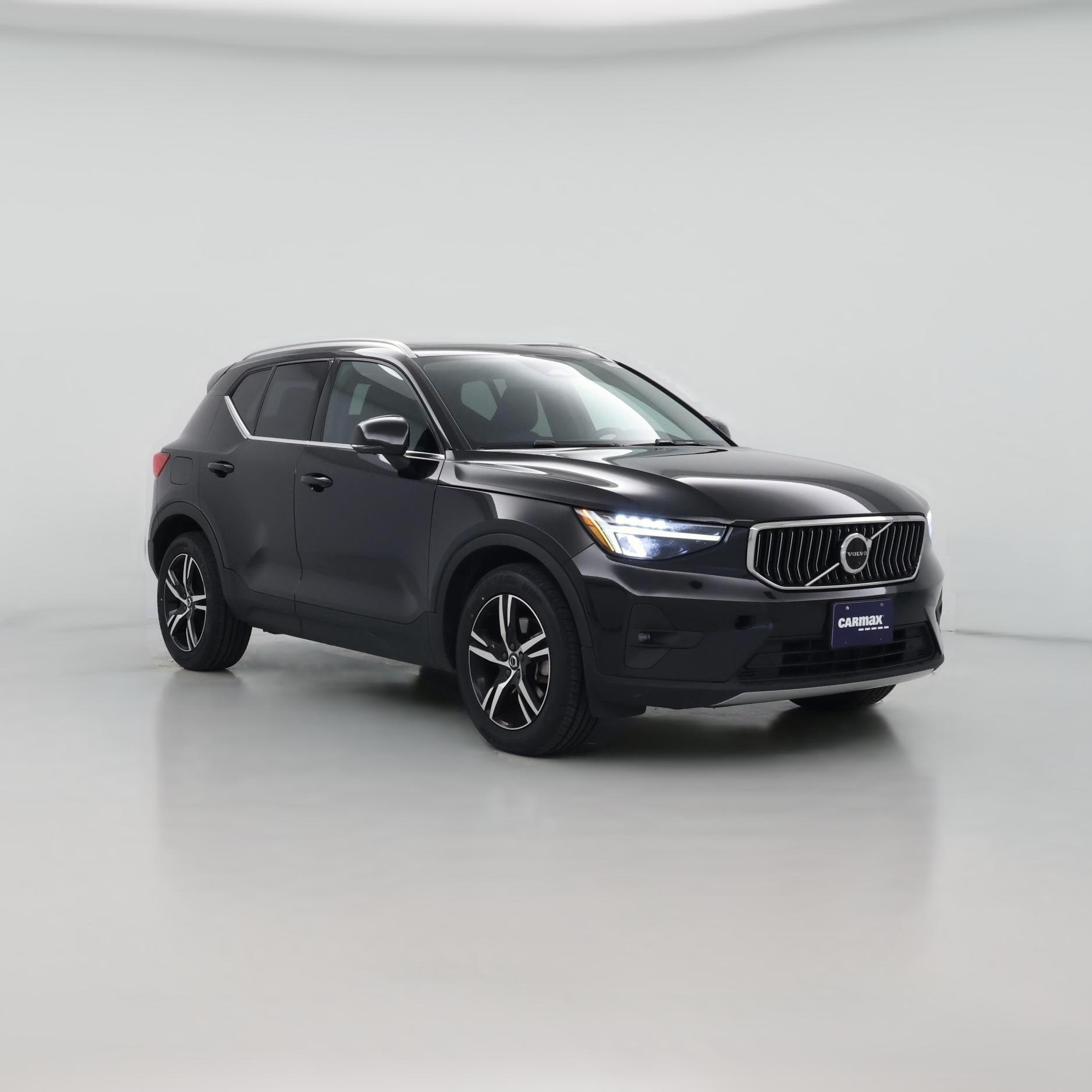 Thumbnail: 2023 Volvo XC40 - 1