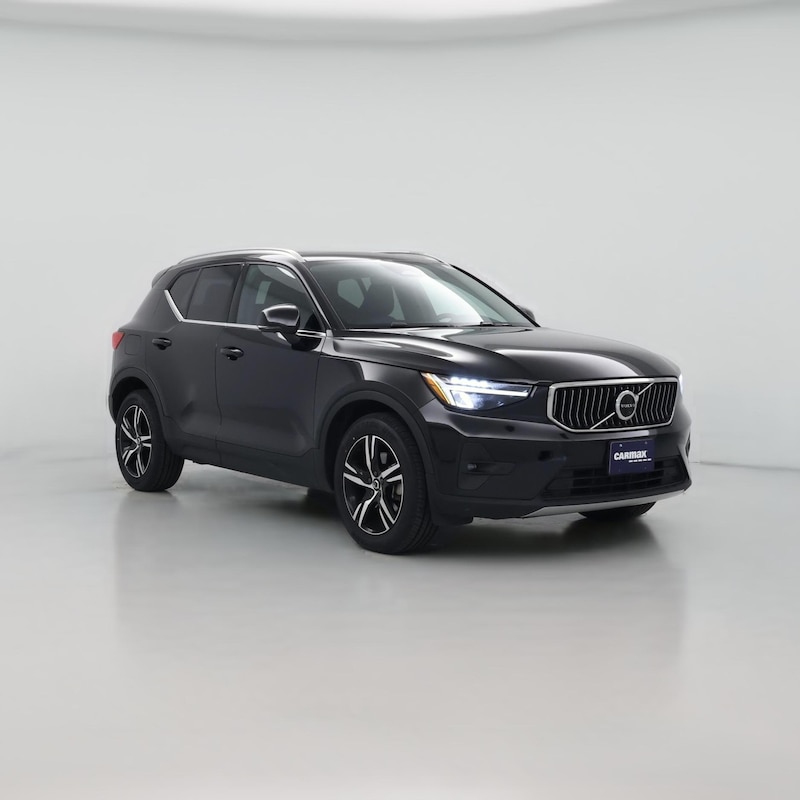 2023 Volvo XC40 B5 Plus Bright Theme
