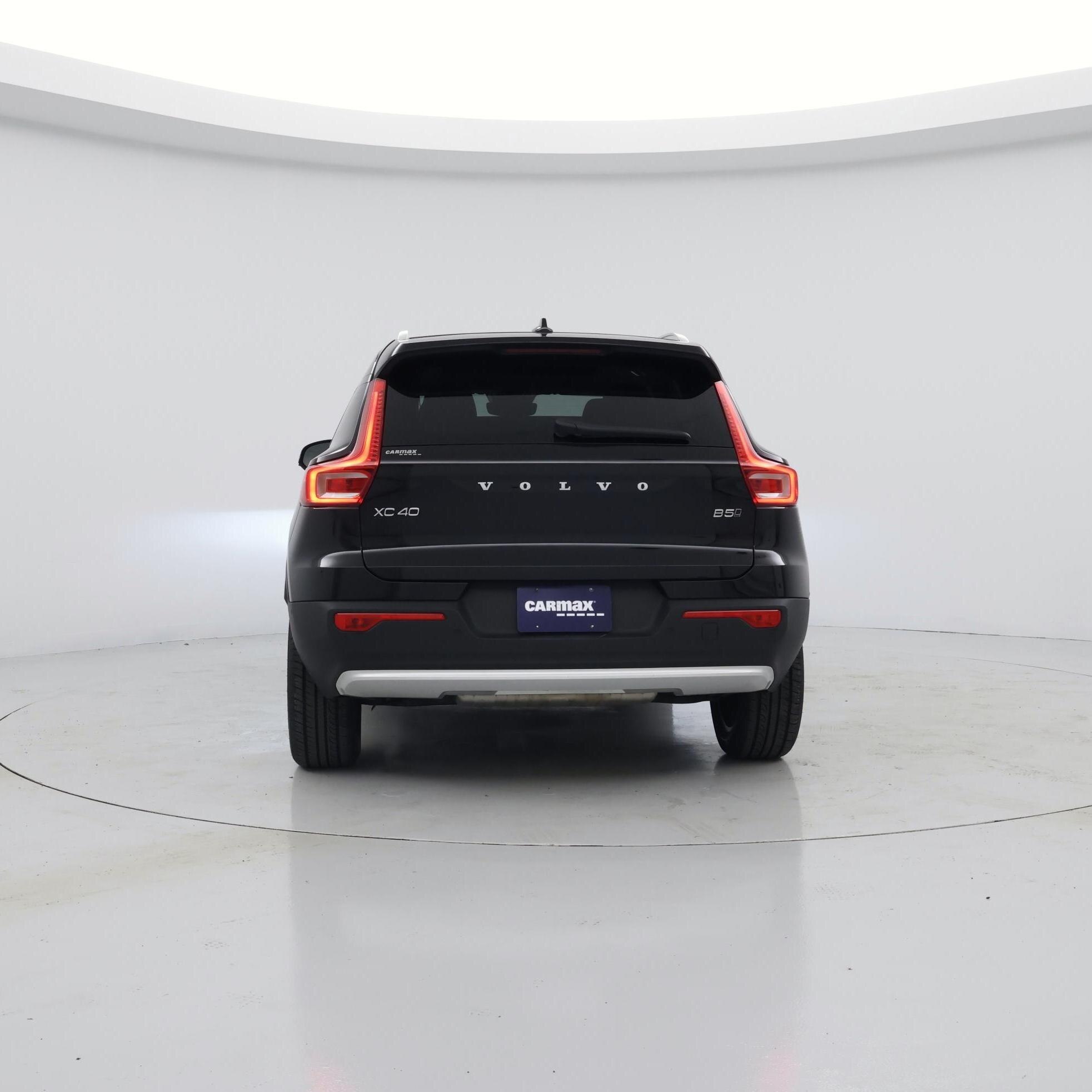 Thumbnail: 2023 Volvo XC40 - 6