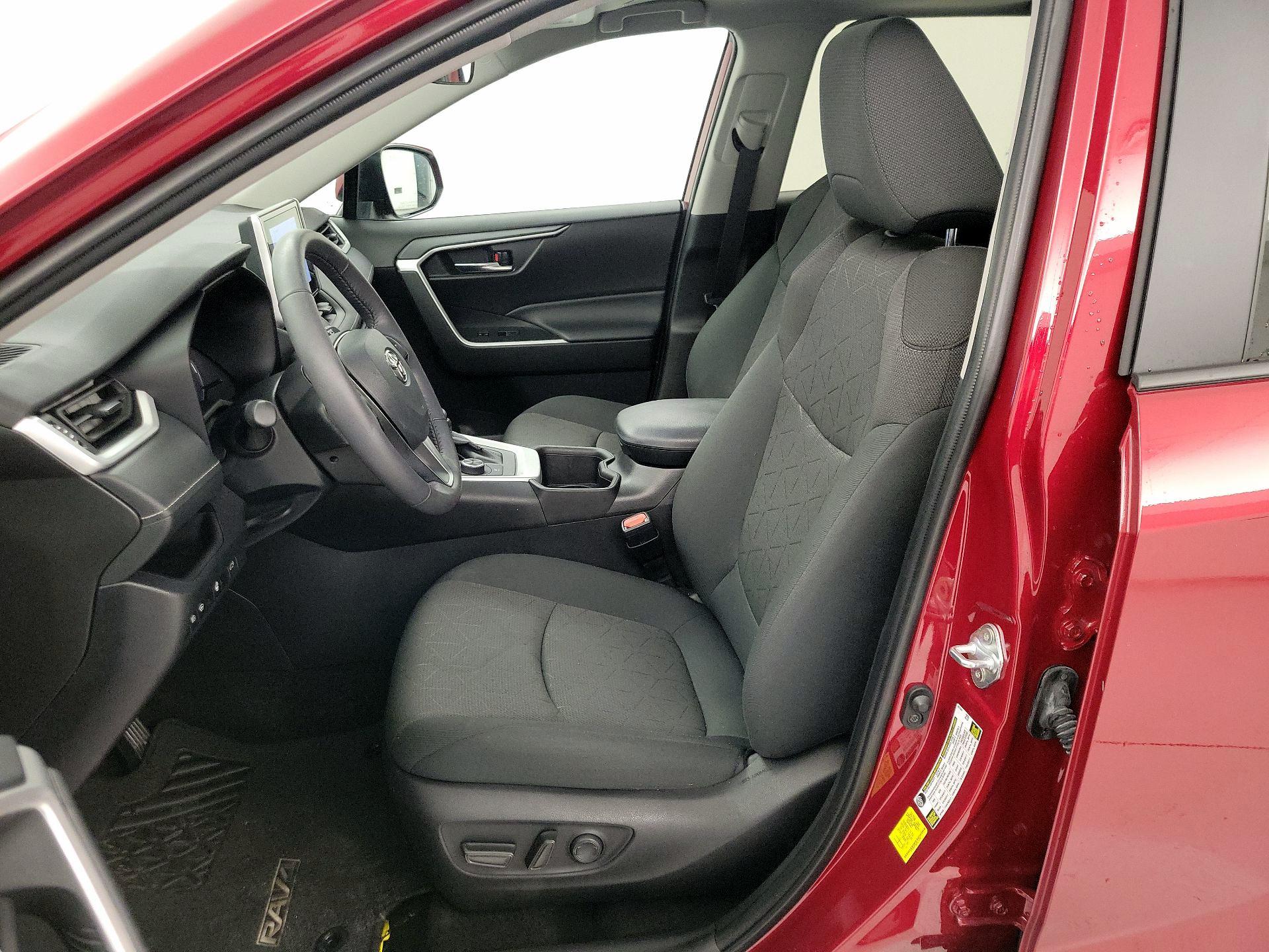 Thumbnail: 2024 Toyota RAV4 - 11