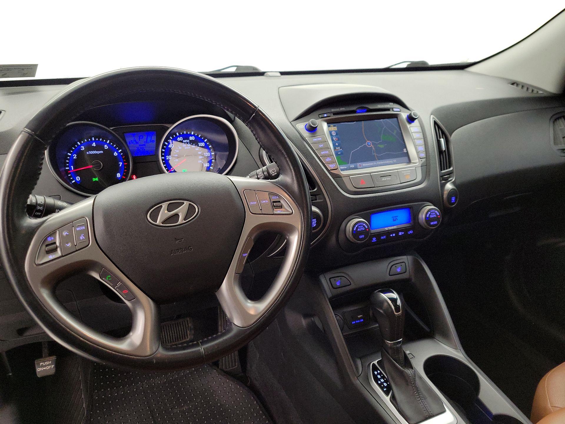 Thumbnail: 2015 Hyundai Tucson - 9