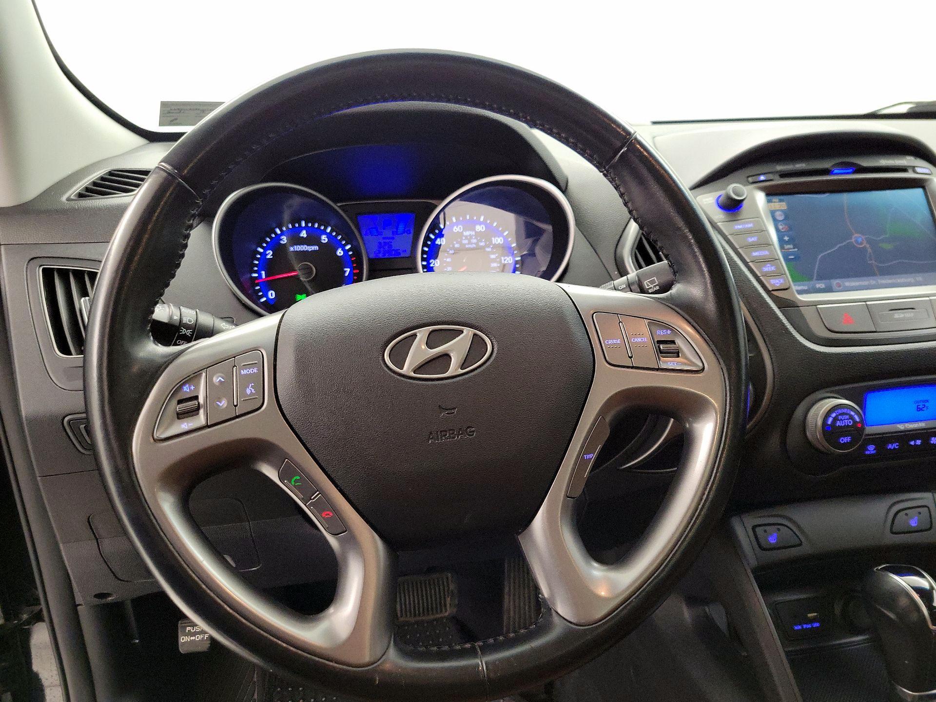 Thumbnail: 2015 Hyundai Tucson - 10