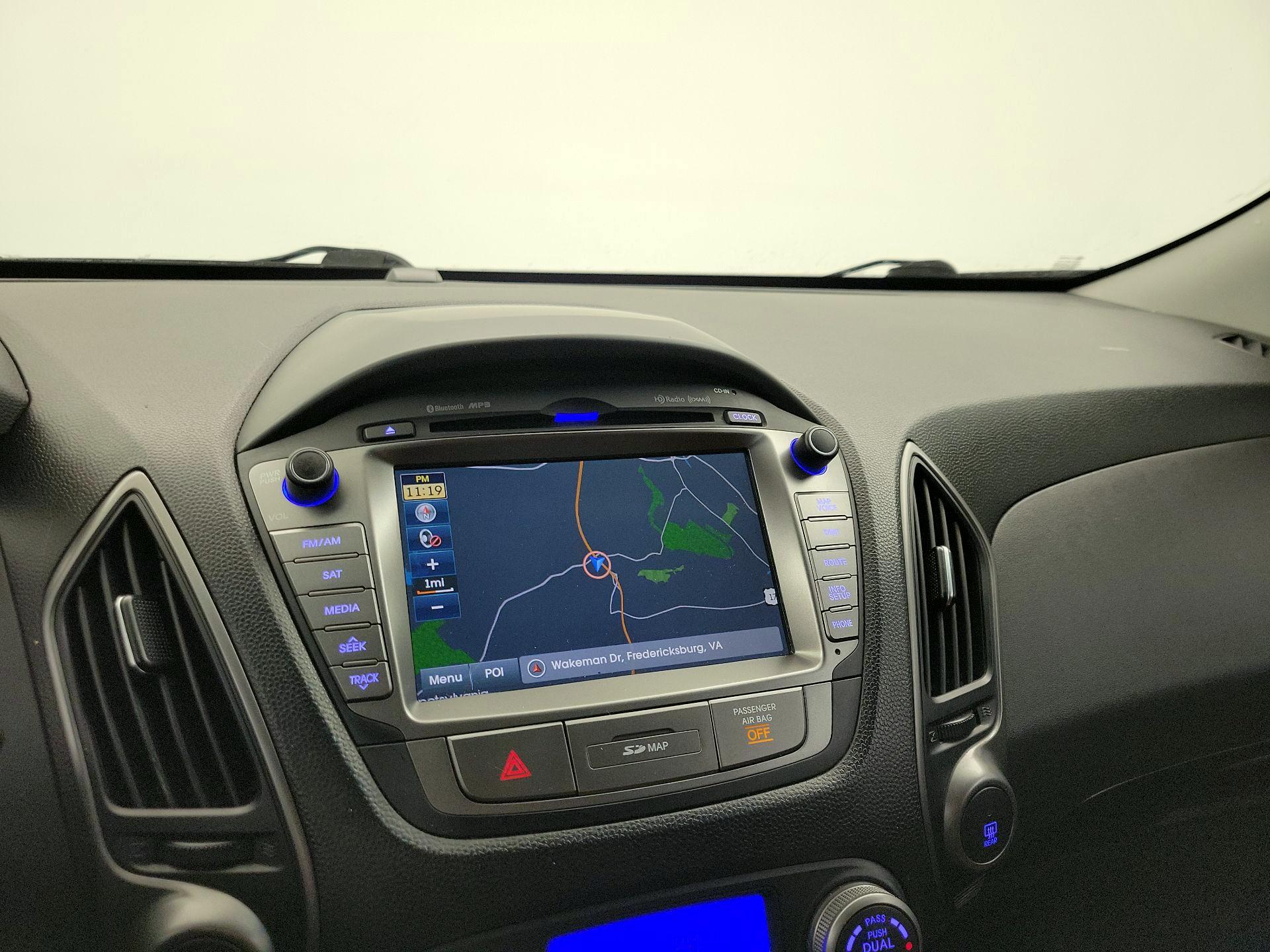 Thumbnail: 2015 Hyundai Tucson - 14