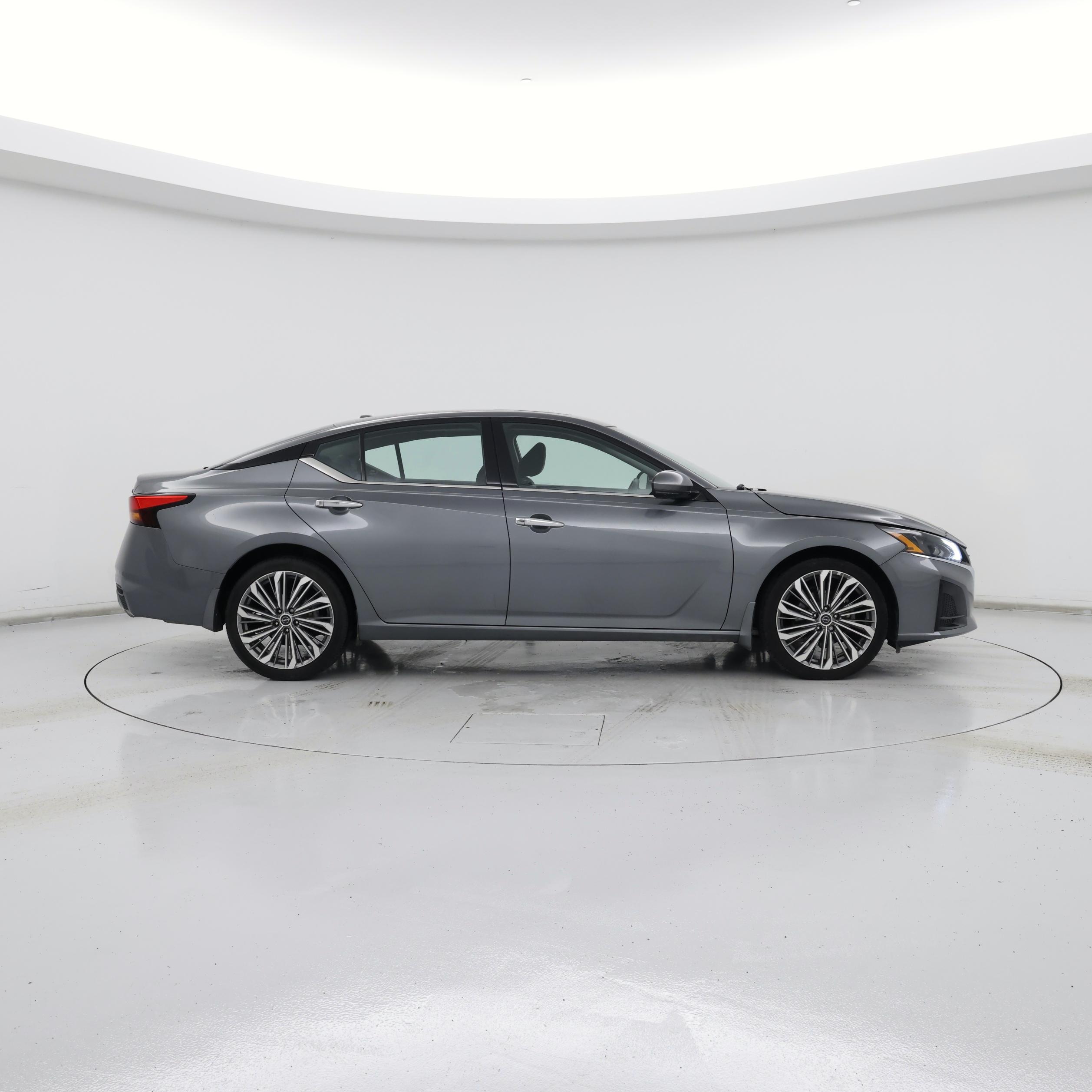 Thumbnail: 2023 Nissan Altima - 7