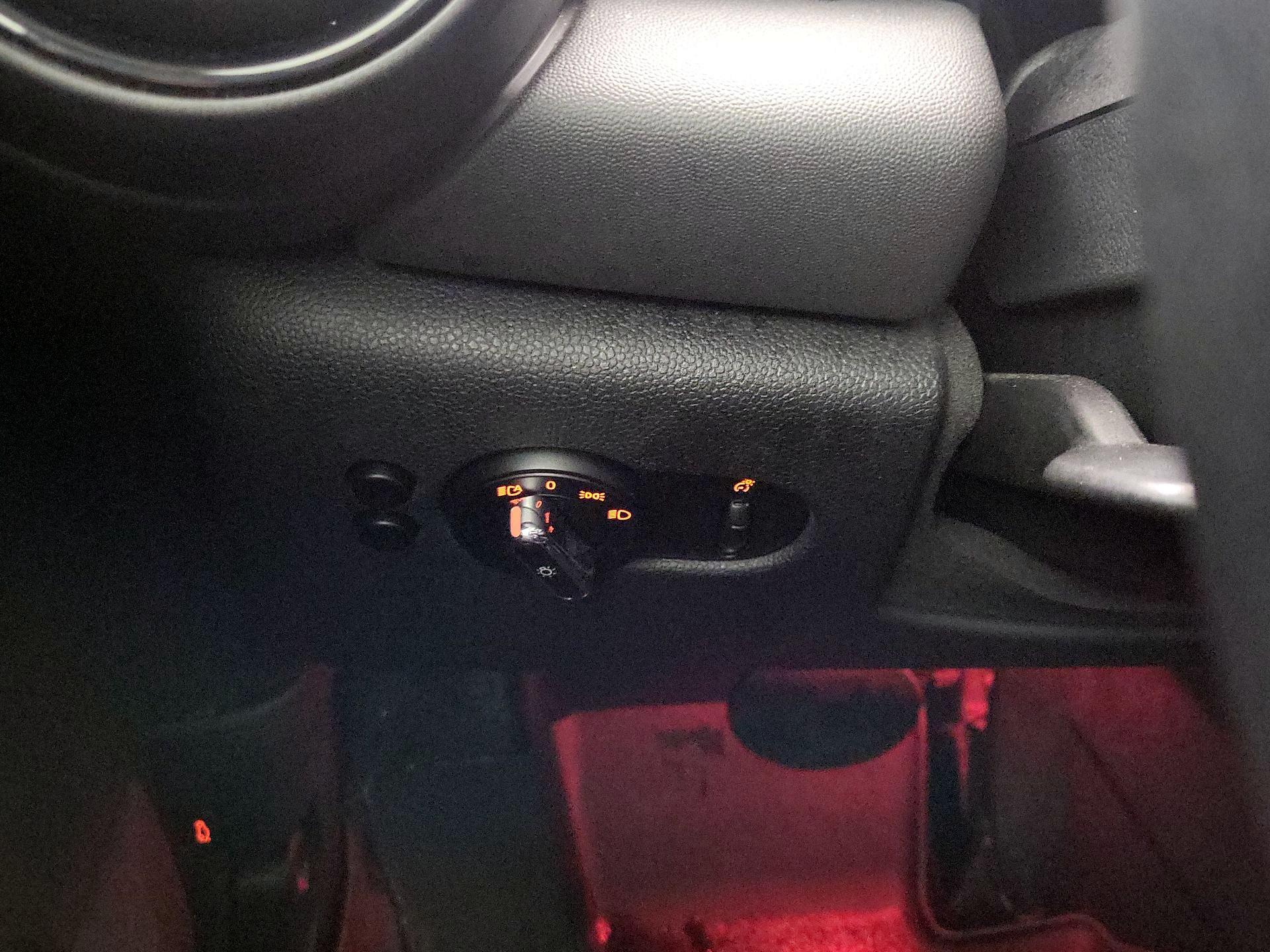 Thumbnail: 2015 MINI Cooper Hardtop - 13