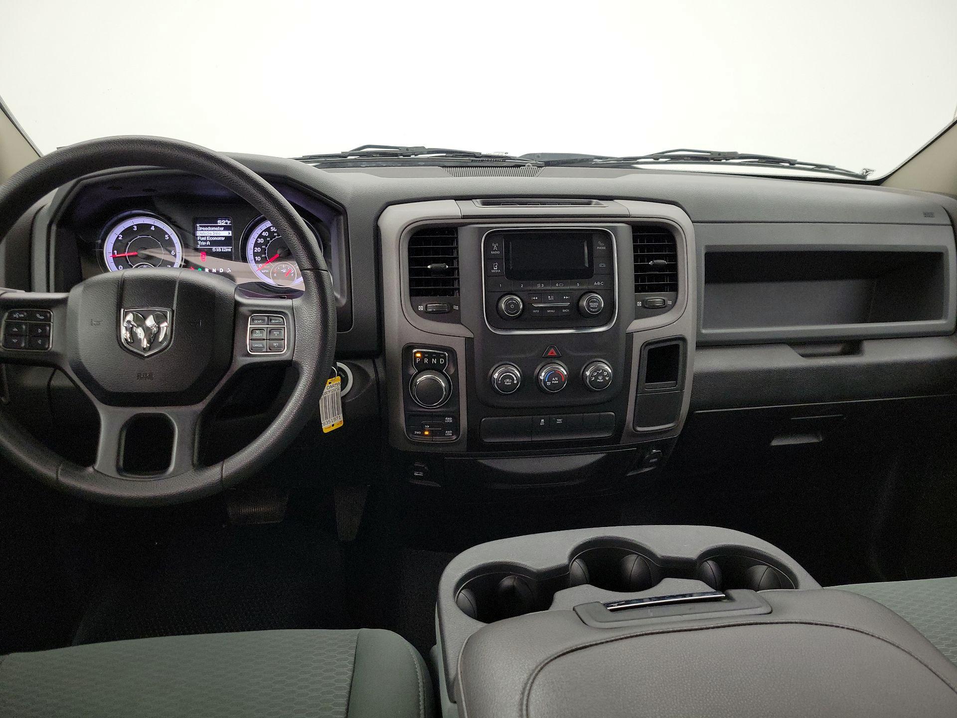 Thumbnail: 2019 RAM 1500 Classic - 9