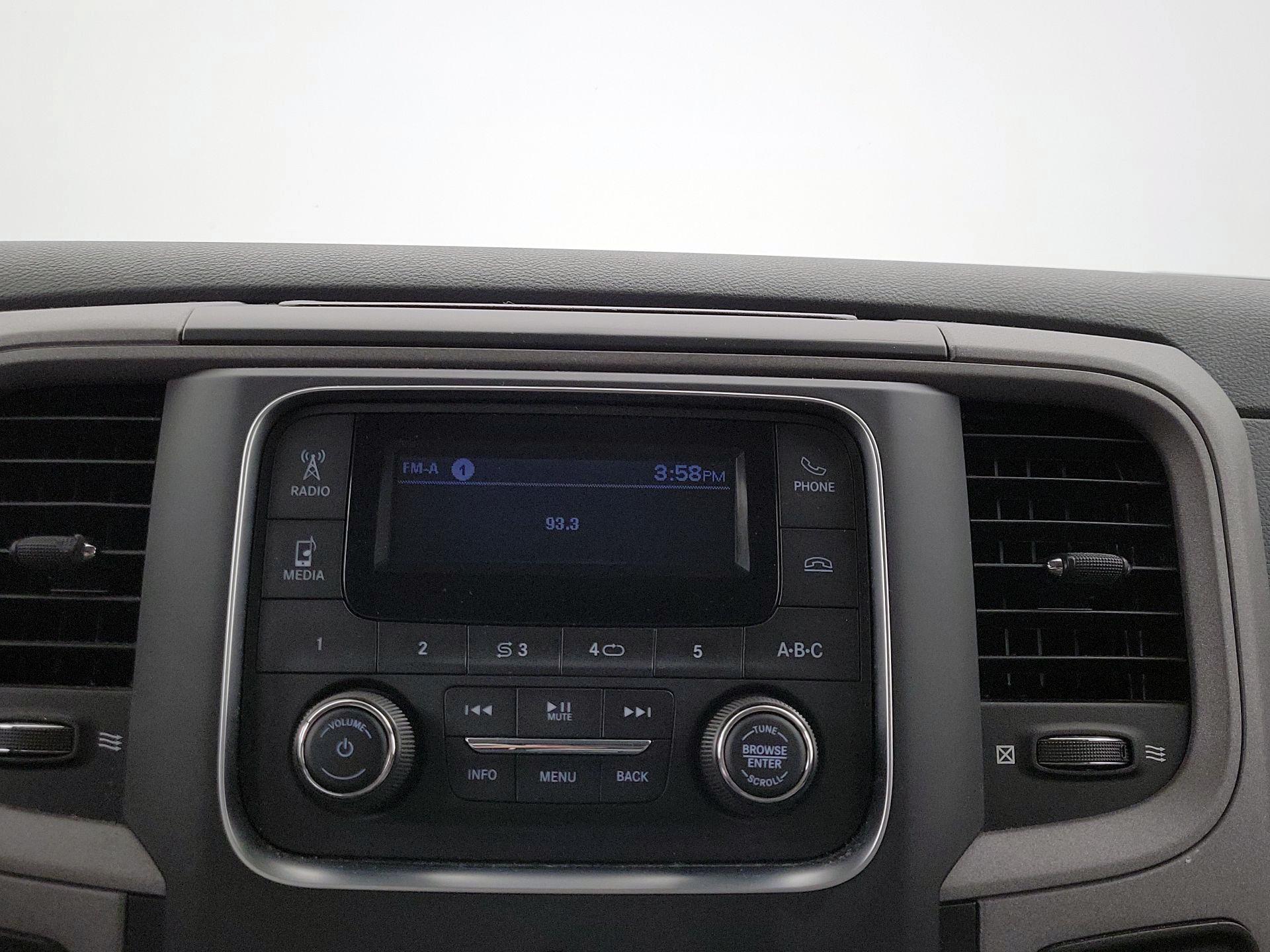 Thumbnail: 2019 RAM 1500 Classic - 15