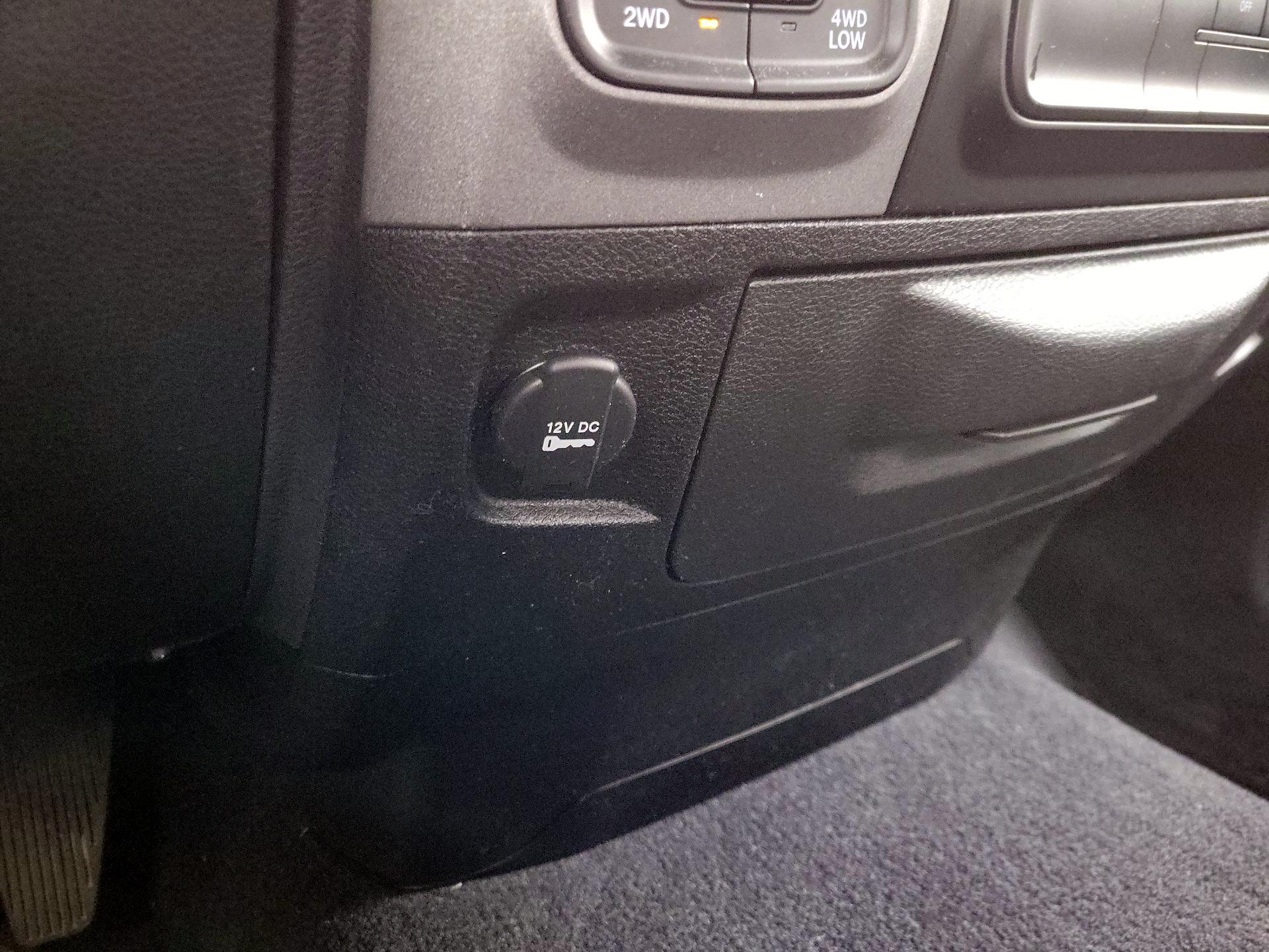 Thumbnail: 2019 RAM 1500 Classic - 18