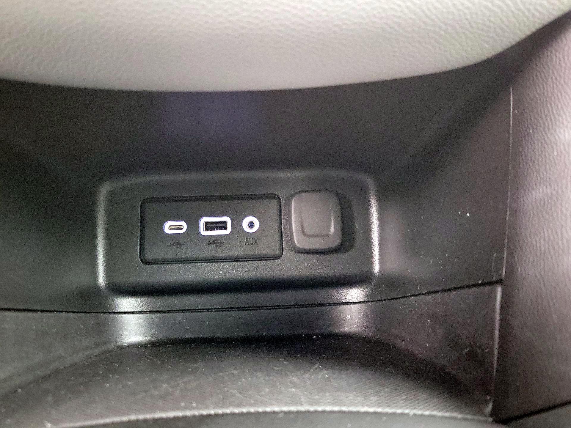 Thumbnail: 2023 Chevrolet Equinox - 18