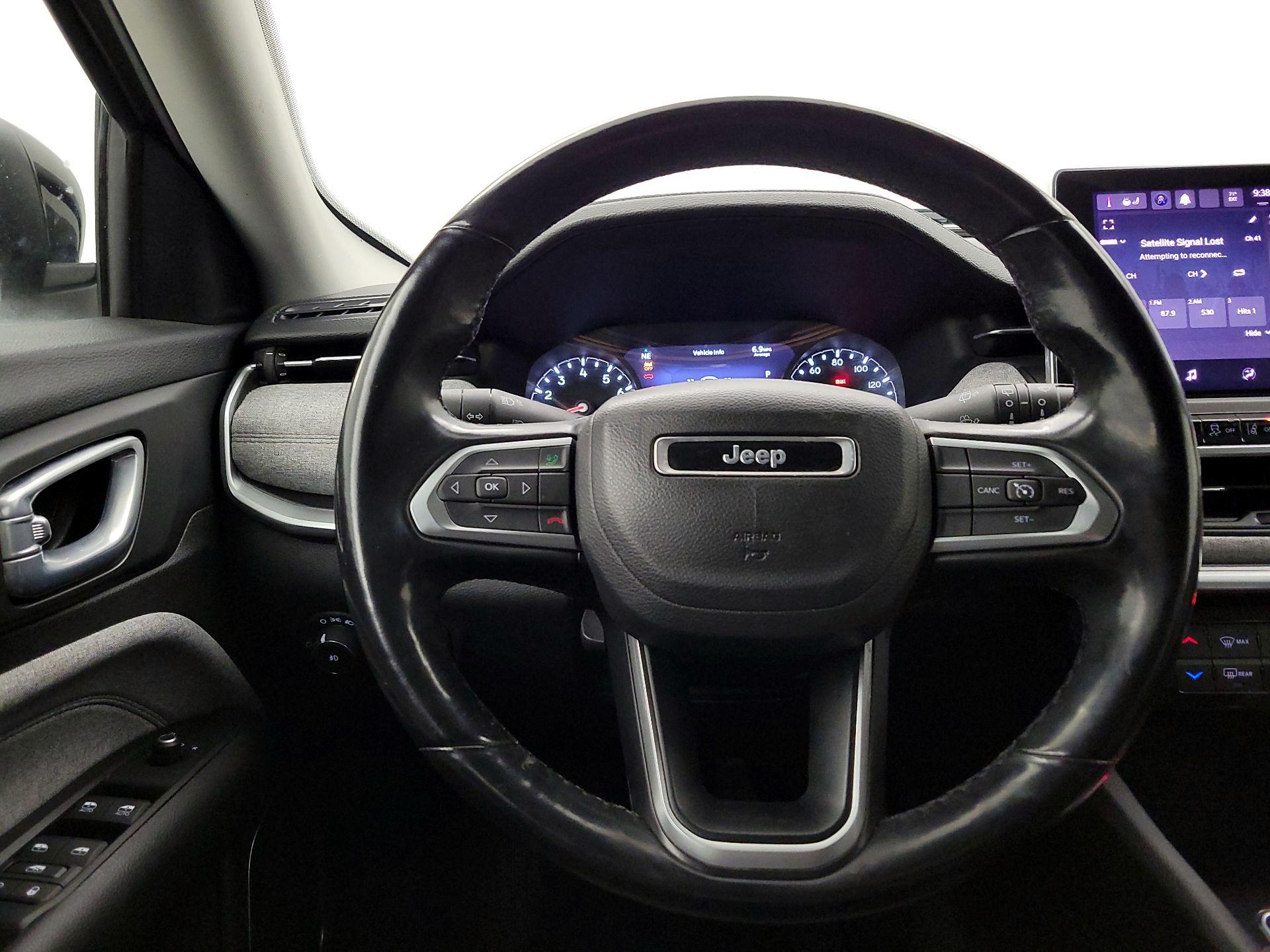 Thumbnail: 2022 Jeep Compass - 10