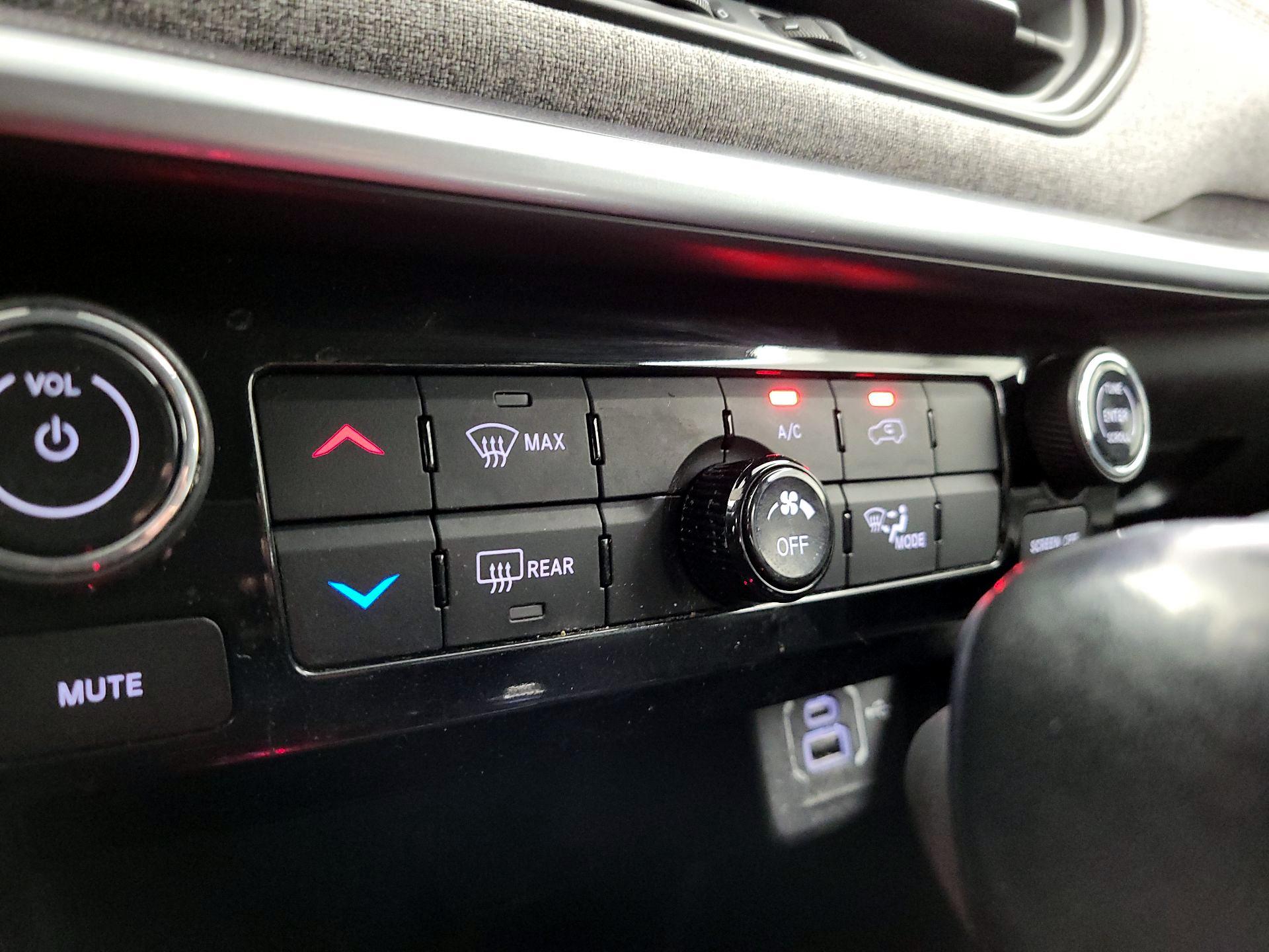 Thumbnail: 2022 Jeep Compass - 16