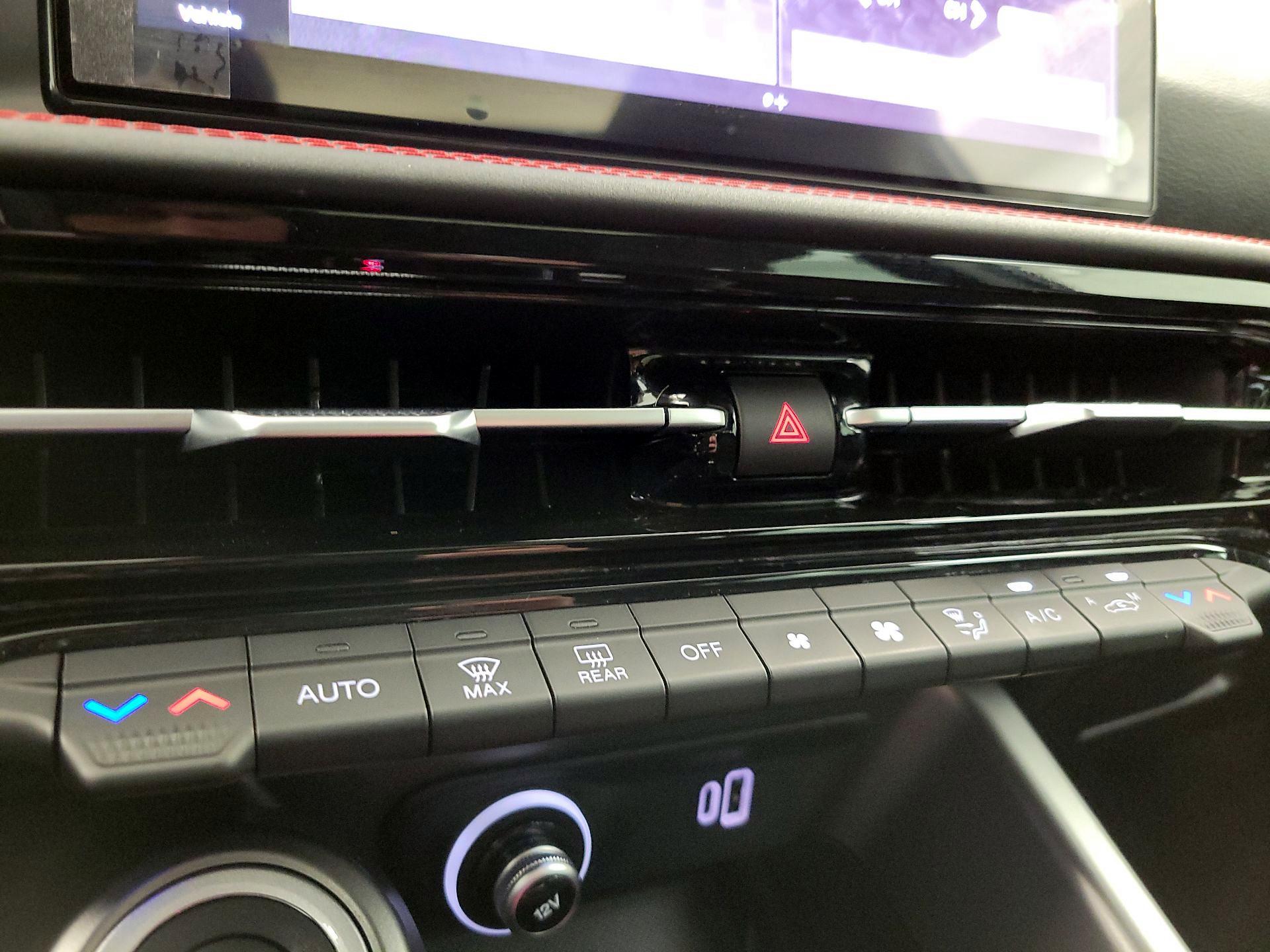 Thumbnail: 2024 Dodge Hornet - 17