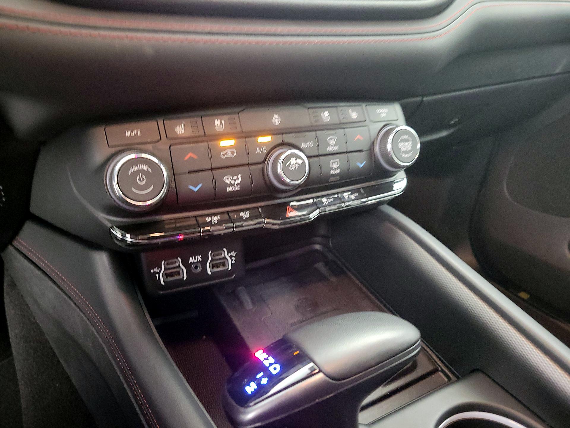 Thumbnail: 2023 Dodge Durango - 17